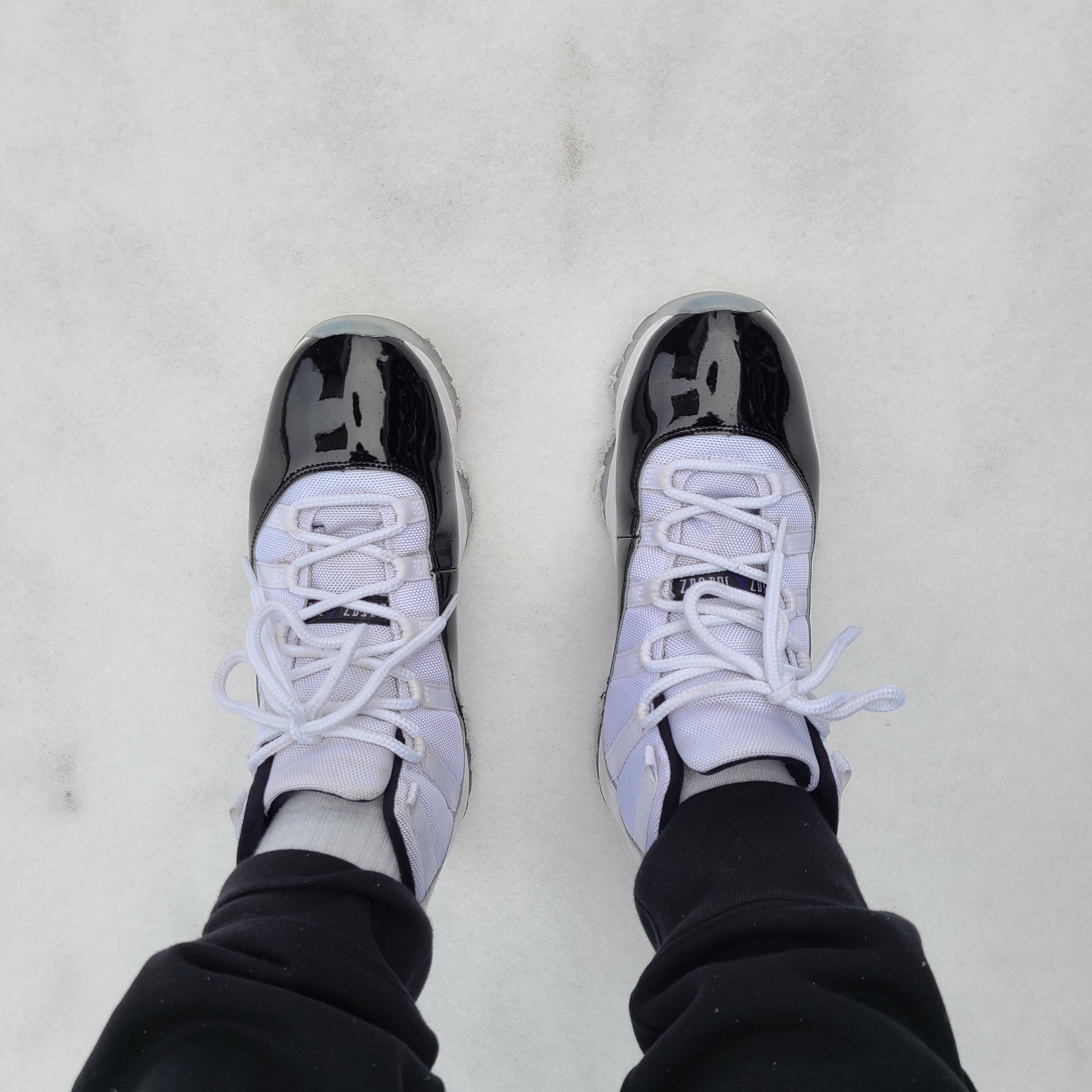 Jordan 11 Retro Concord 2018, Jordan 1 Retro High OG Defiant SB LA to Chicago 착용 스타일 - 1