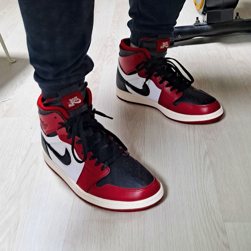 (W) Jordan 1 Zoom Air CMFT Gym Red Black 착용 스타일 - 2