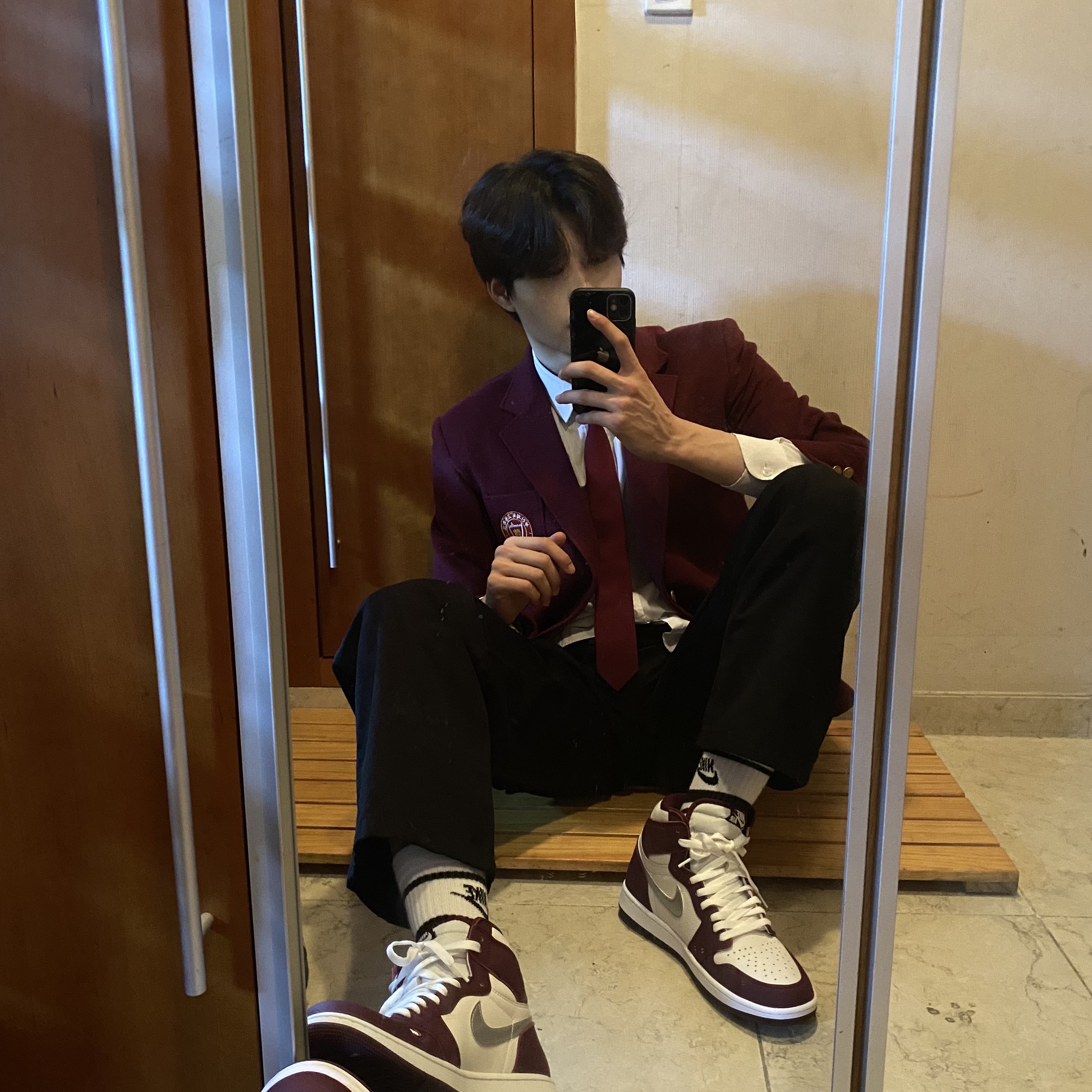 Jordan 1 Retro High OG Bordeaux 착용 스타일