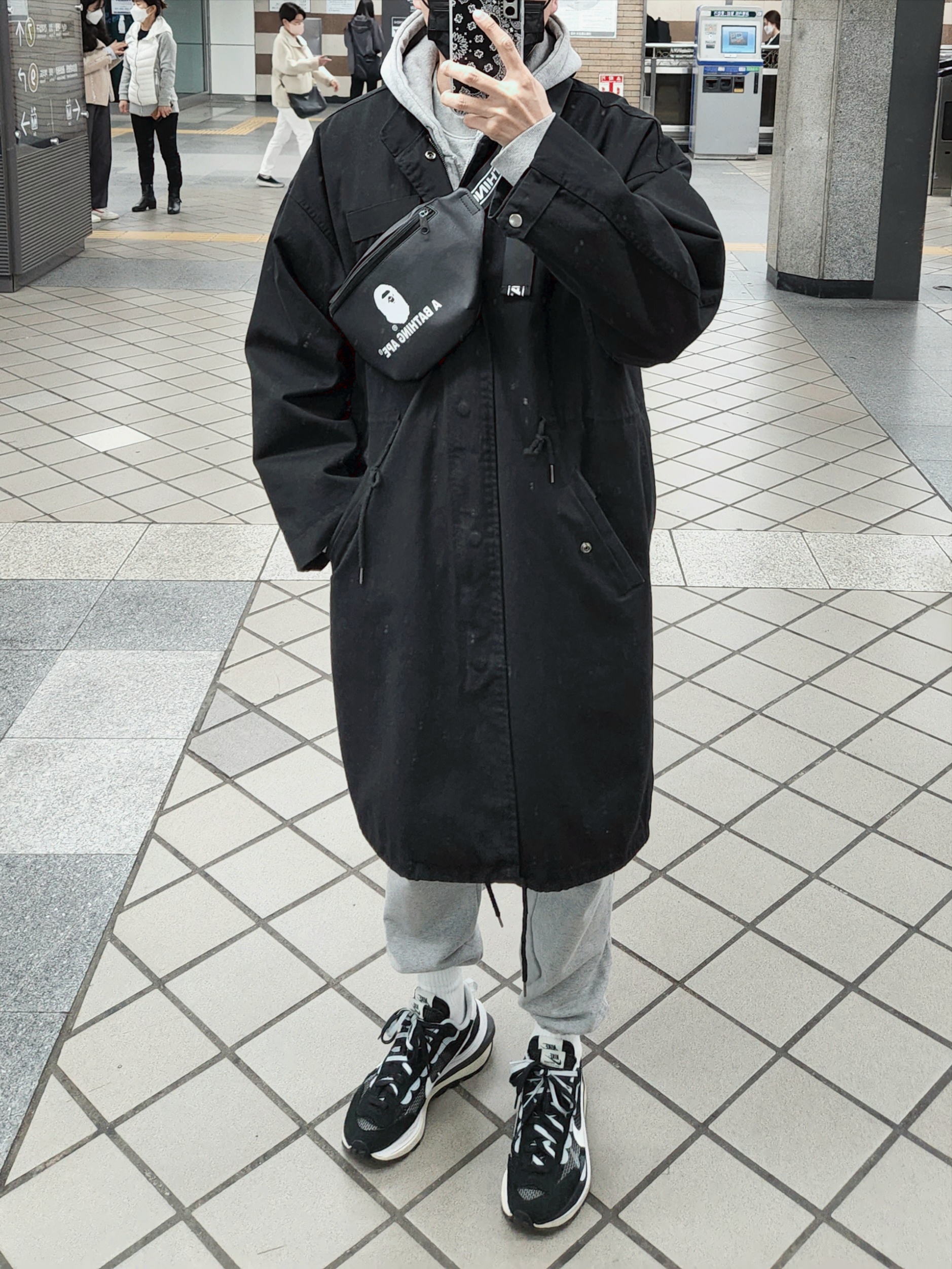 Nike x Sacai VaporWaffle Black White 착용 스타일