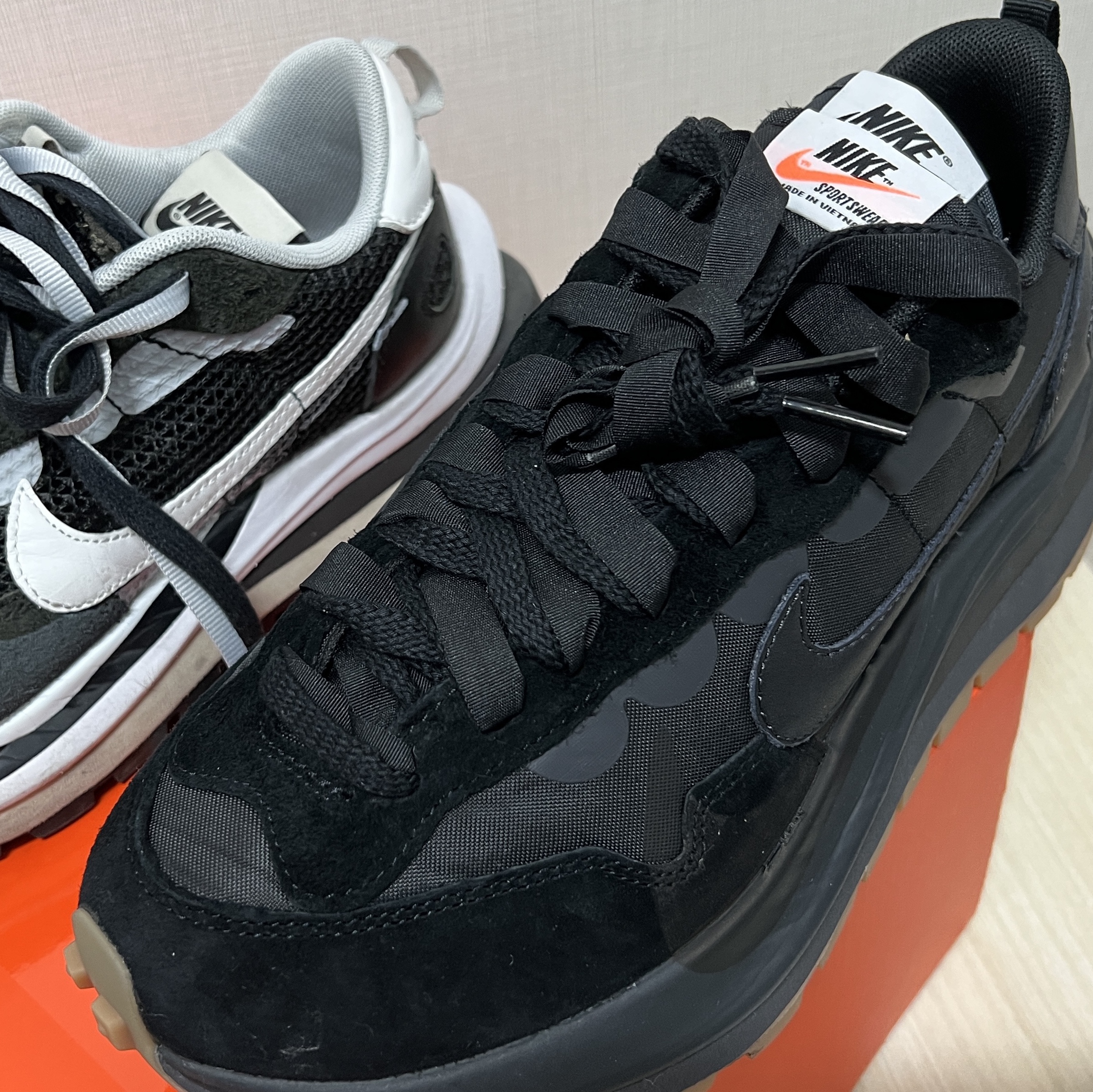 Nike x Sacai VaporWaffle Black and Gum, Nike x Sacai VaporWaffle Black White 착용 스타일