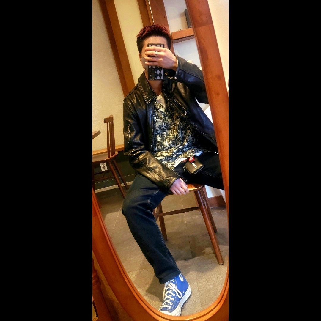 Converse x Play Comme des Garcons Chuck 70 Hi Blue Quartz, Supreme Leather Key Loop Red - 21SS 착용 스타일 - 2