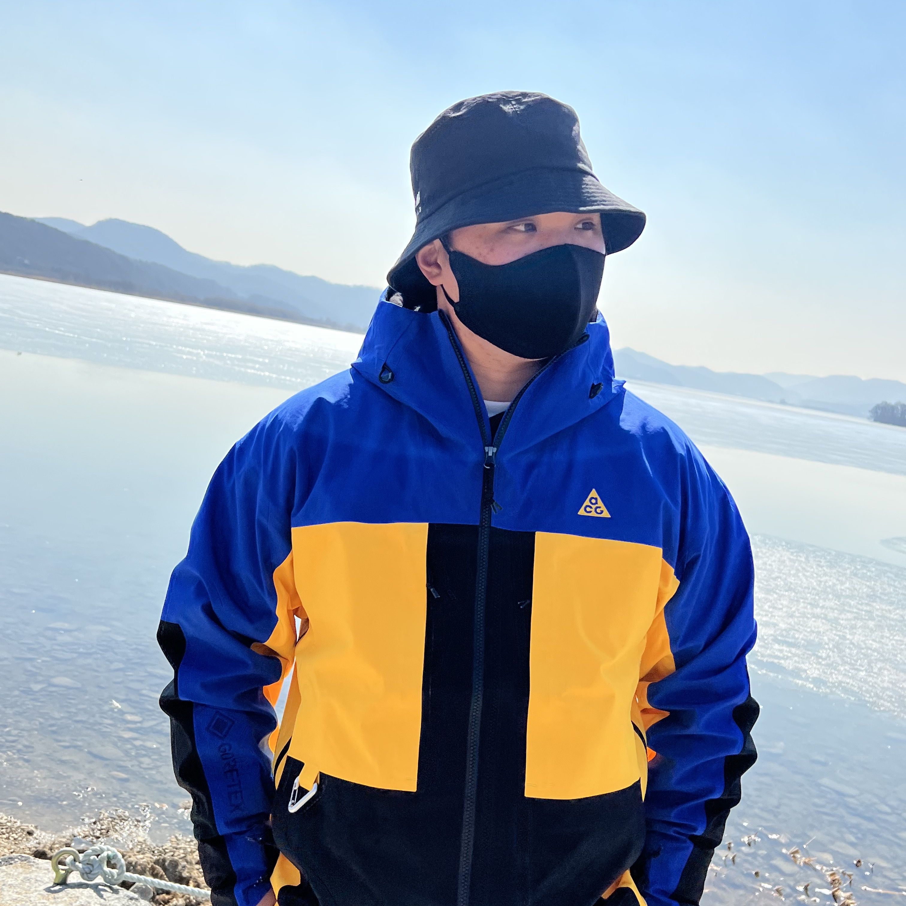 Nike ACG Gore-Tex Misery Ridge Jacket Hyper Royal - US/EU, Nike ACG Smith Summit Cargo Pants Black Summit White - Asia 착용 스타일 - 3