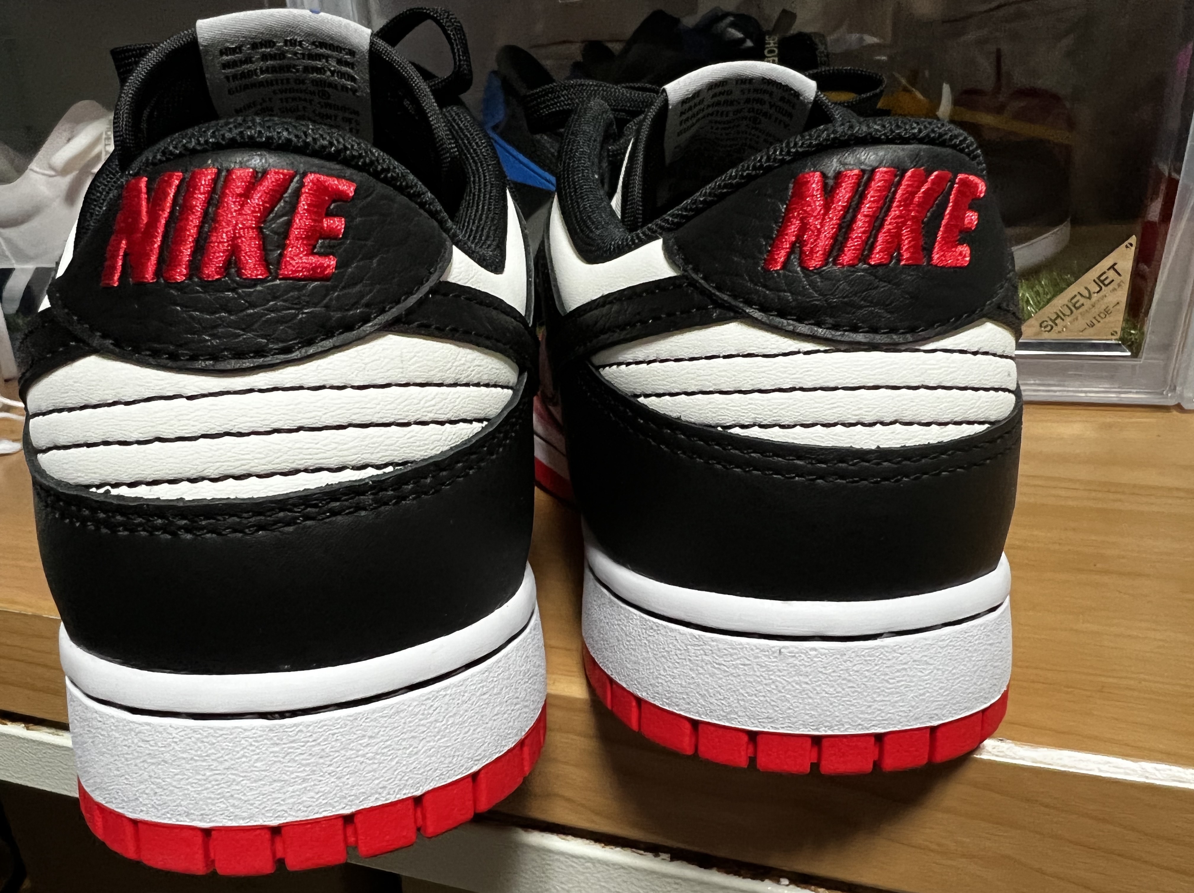 Nike x NBA Dunk Low Retro EMB Black and Chile Red, Nike x Off-White Dunk Low The 50 - Lot 46 착용 스타일 - 2