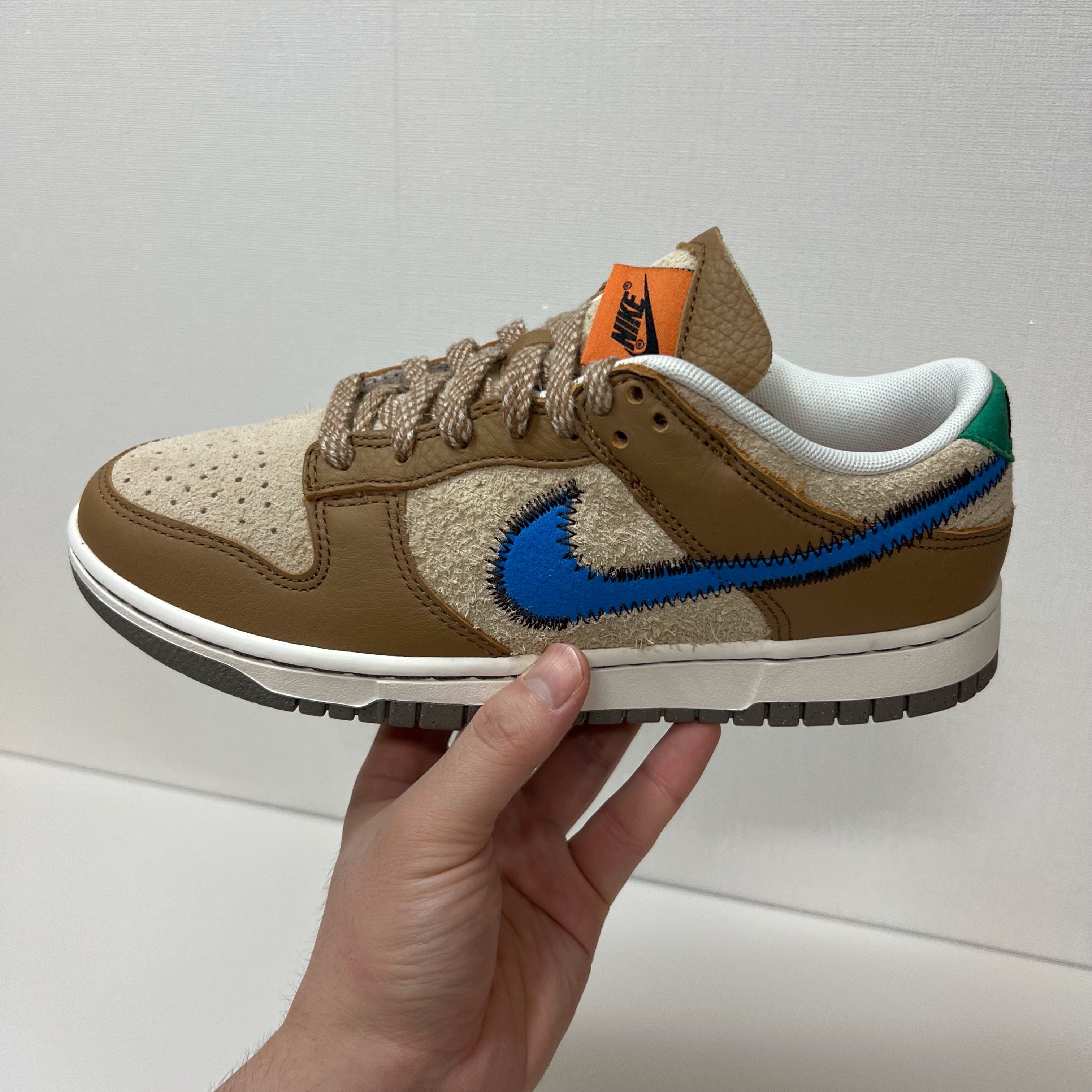 Nike x Size? Dunk Low Dark Driftwood Photo Blue 착용 스타일
