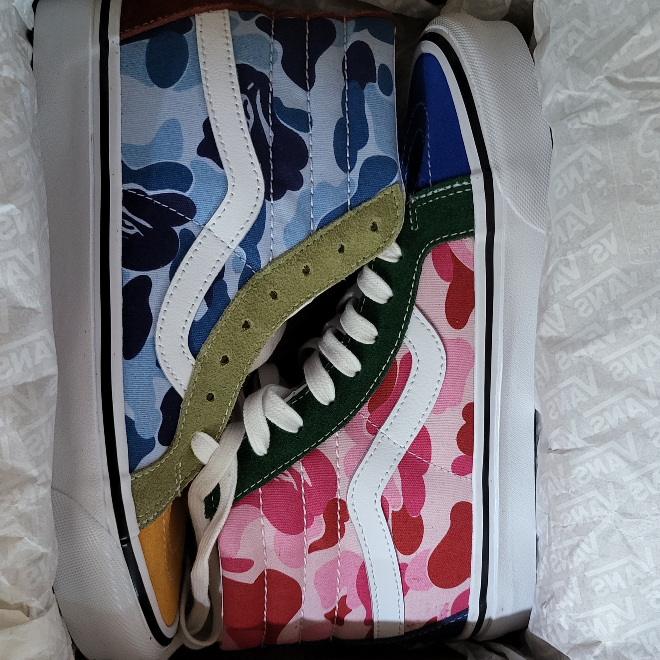 Vans x BAPE Sk8-Hi 38 DX Blue Multi 착용 스타일 - 2