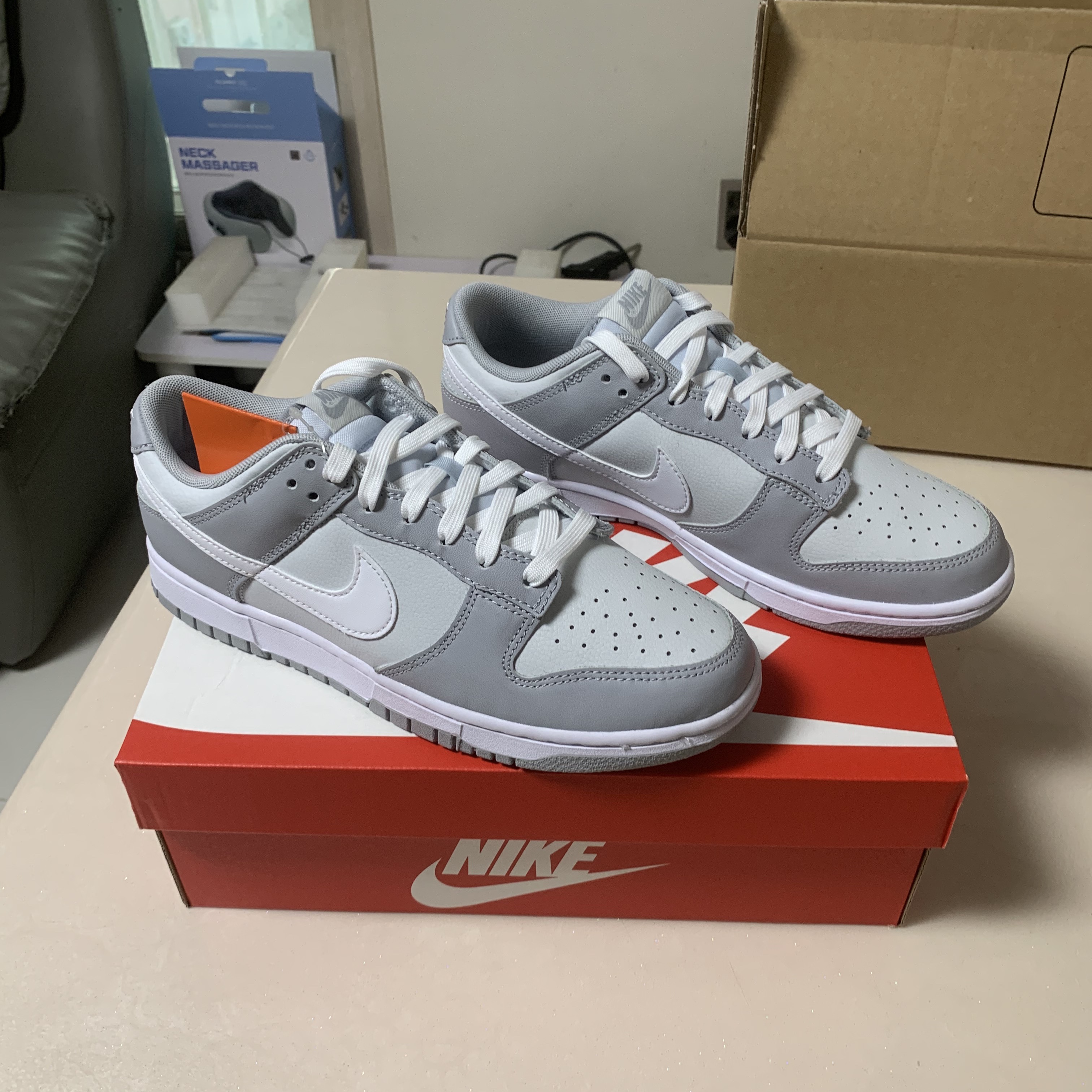 Nike Dunk Low Retro Wolf Grey 착용 스타일 - 3