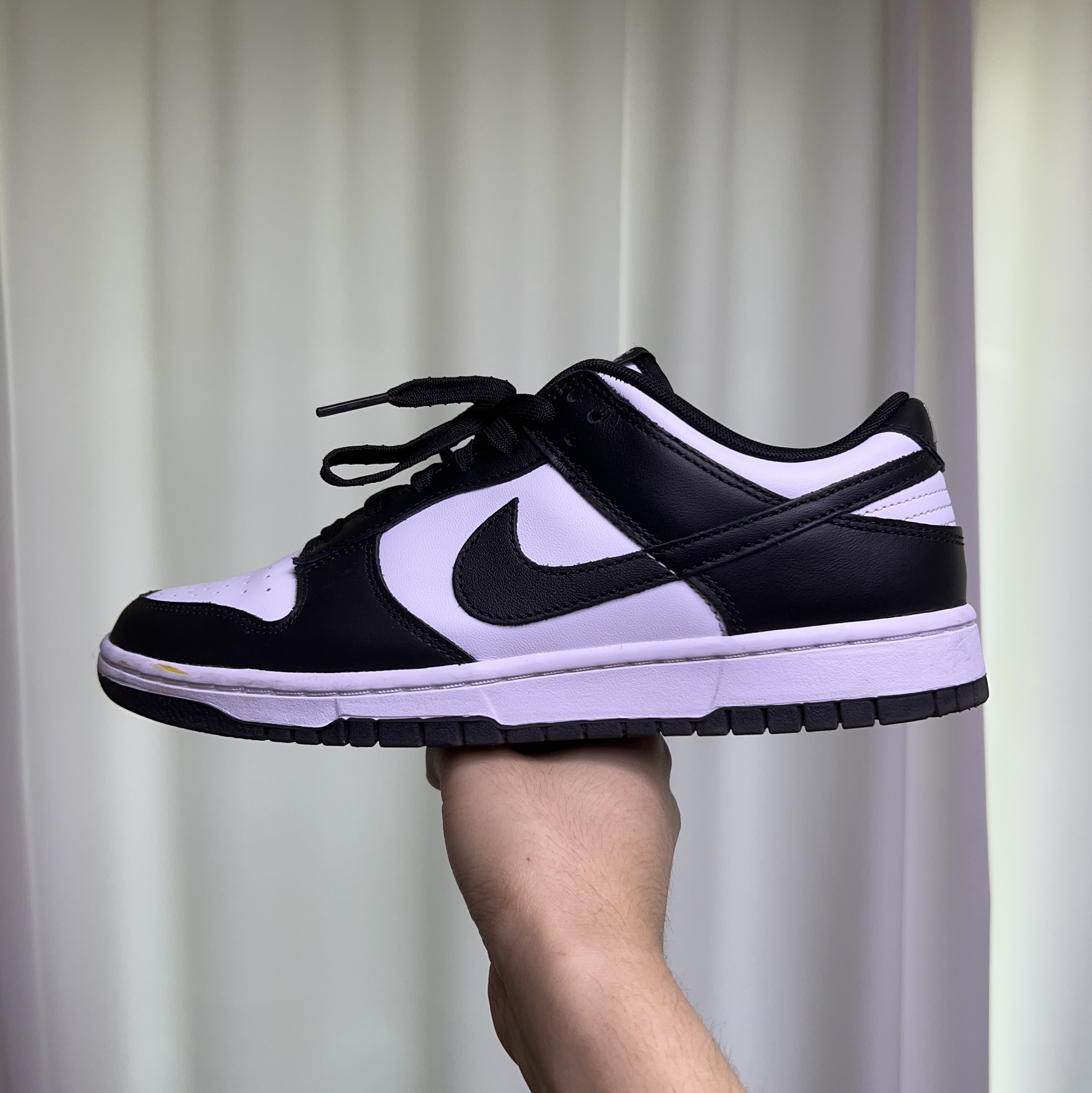 Nike Dunk Low Retro Black 착용 스타일 - 1