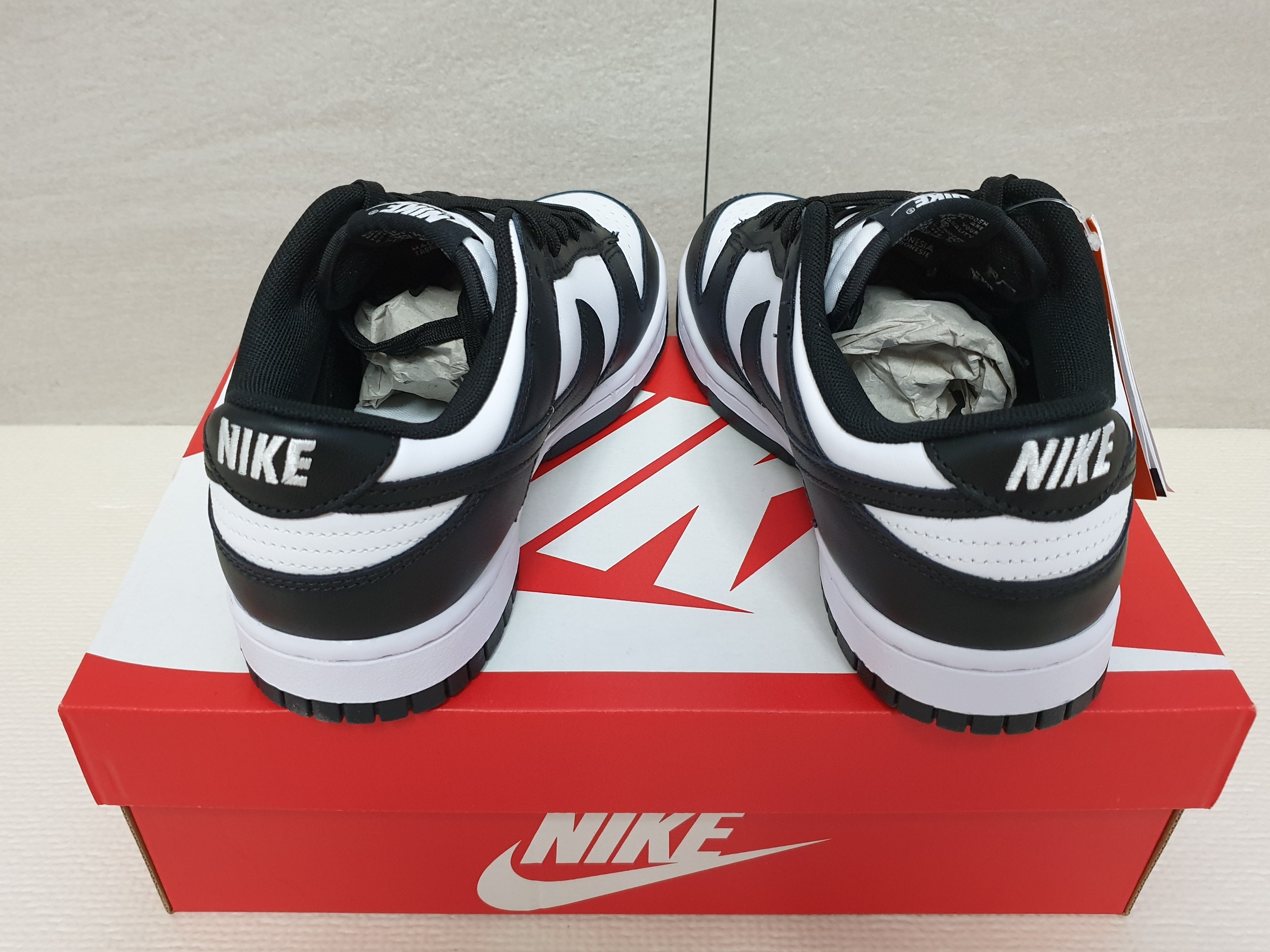 Nike Dunk Low Retro Black 착용 스타일 - 3