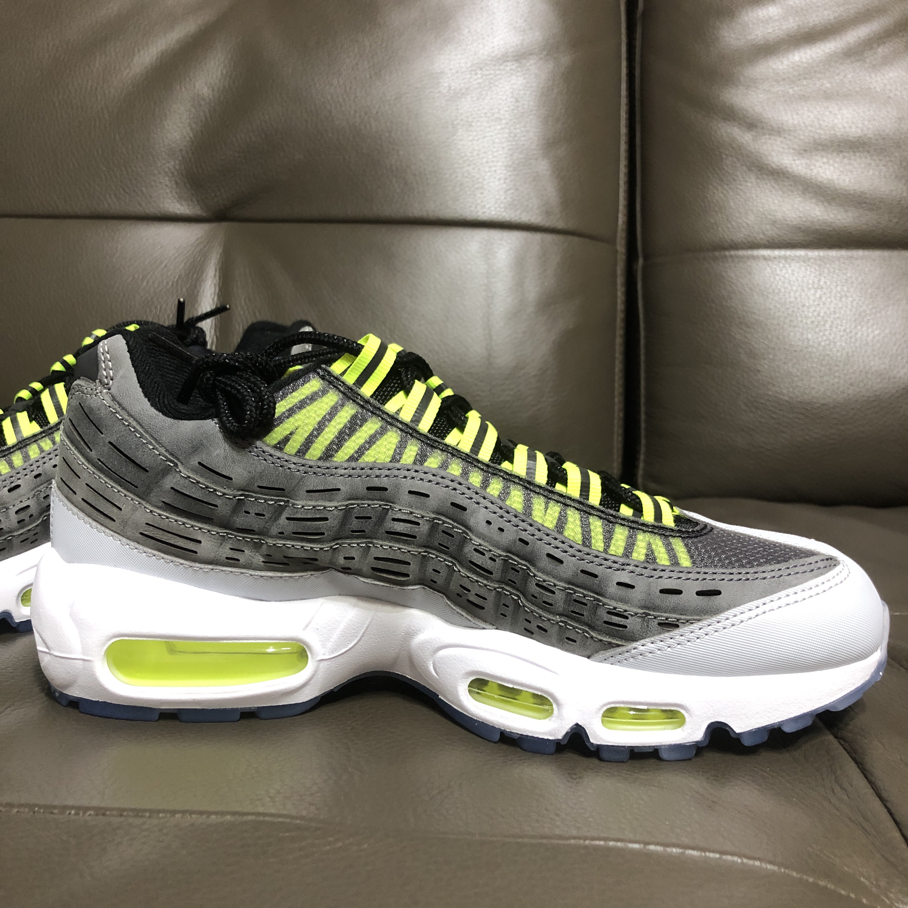Nike x Kim Jones Air Max 95 Volt 착용 스타일 - 4