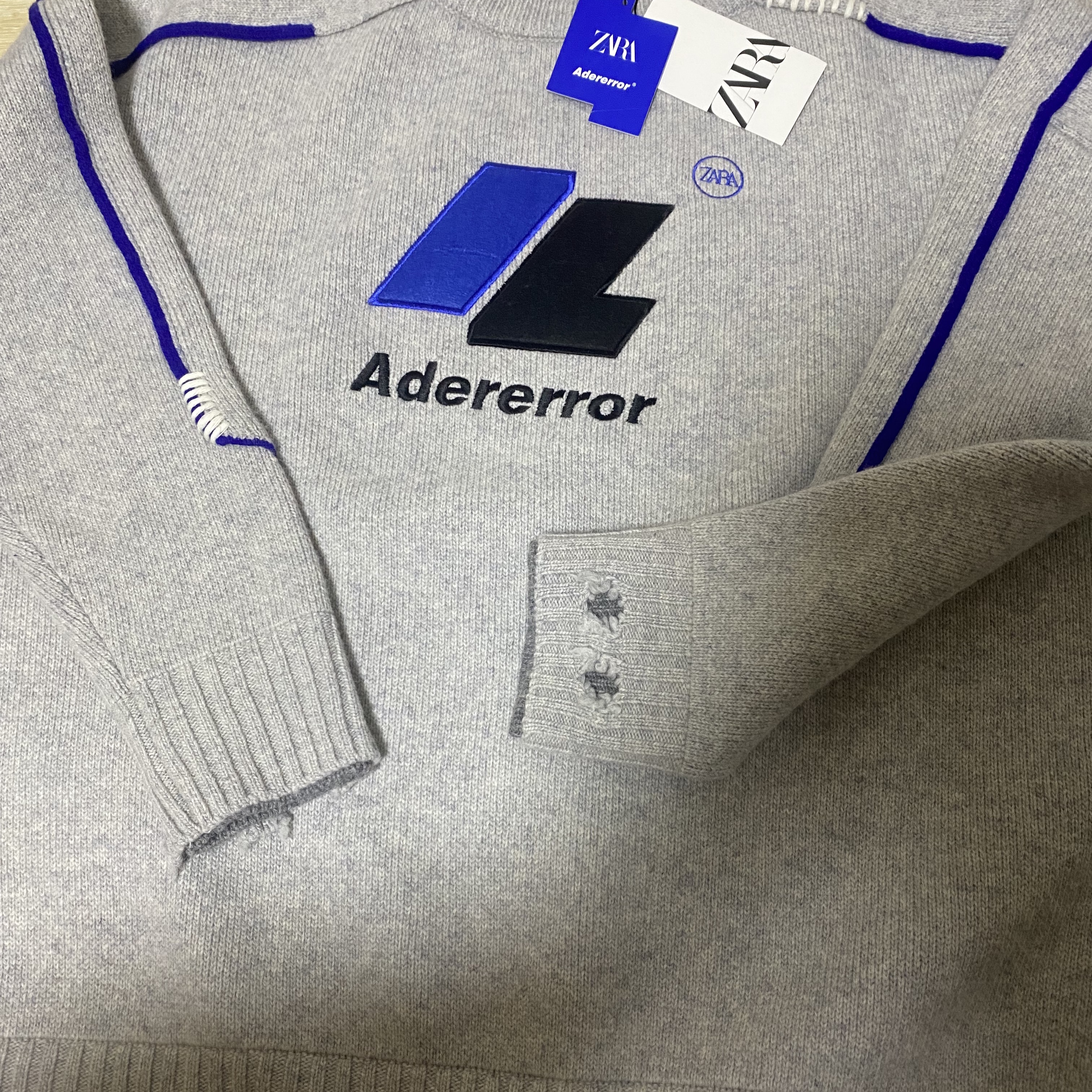 Zara x Ader Error Oversize Sweater Grey 착용 스타일