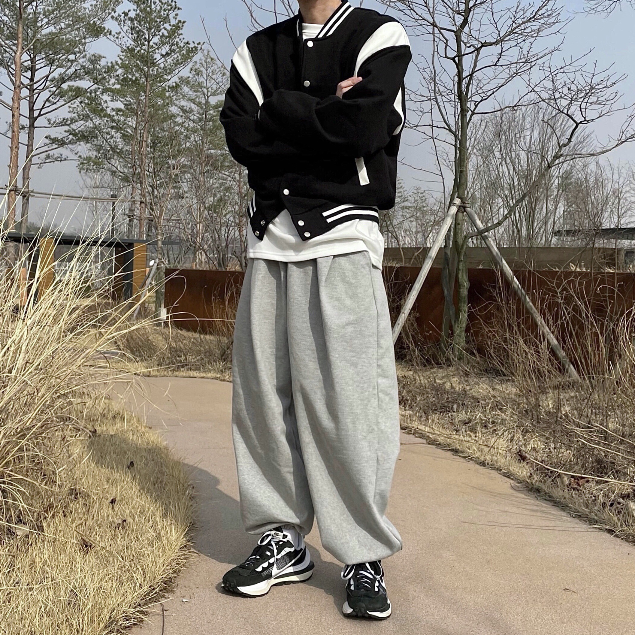 Nike x Sacai VaporWaffle Black White 착용 스타일 - 1