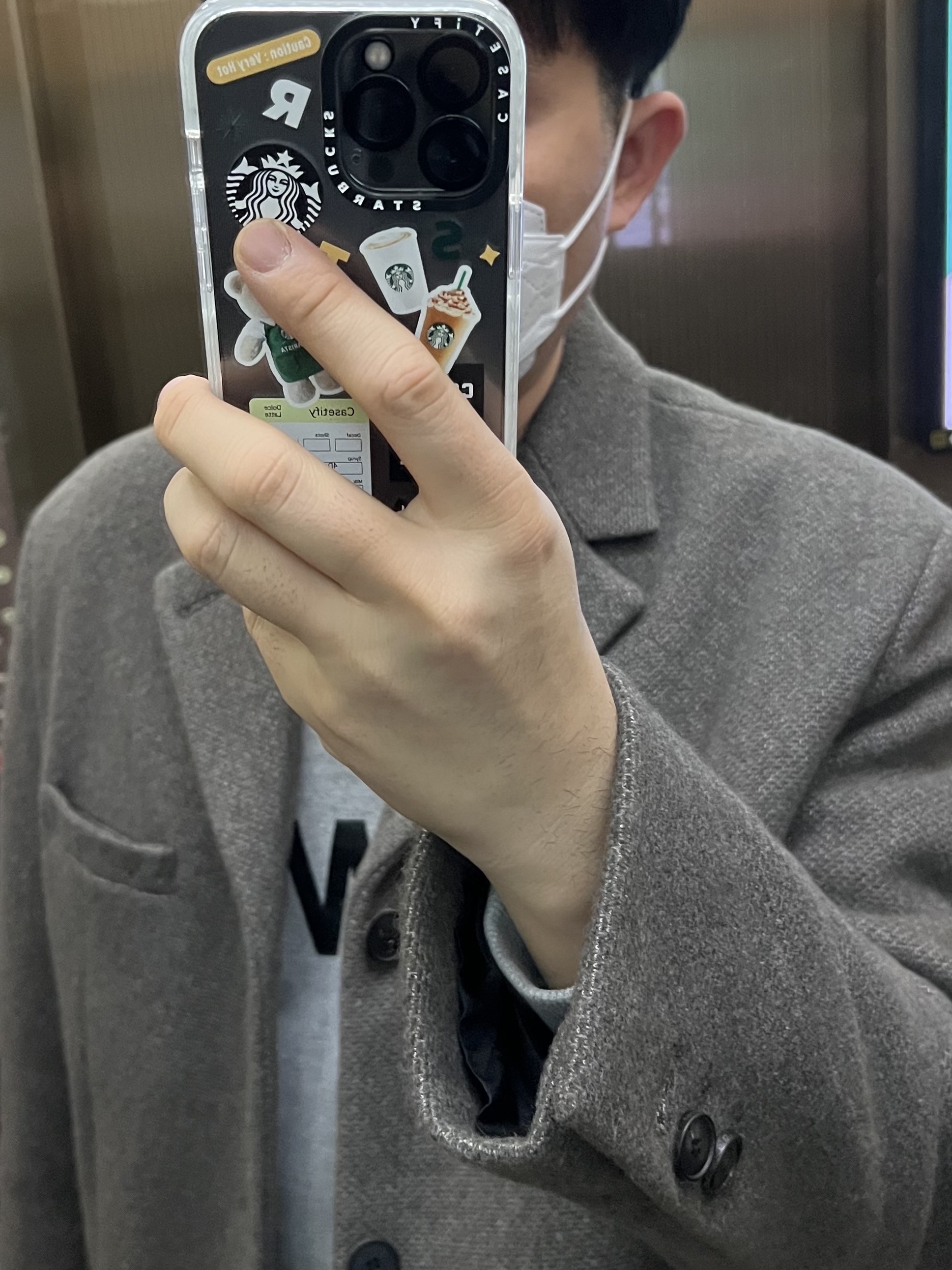 Casetify x Starbucks Icon Impact iPhone Case Clear 착용 스타일 - 3