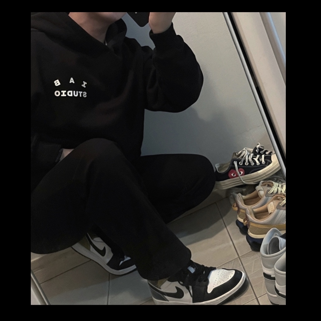 IAB Studio Hoodie Black White, Jordan 1 Mid SE Heat Reactive 착용 스타일