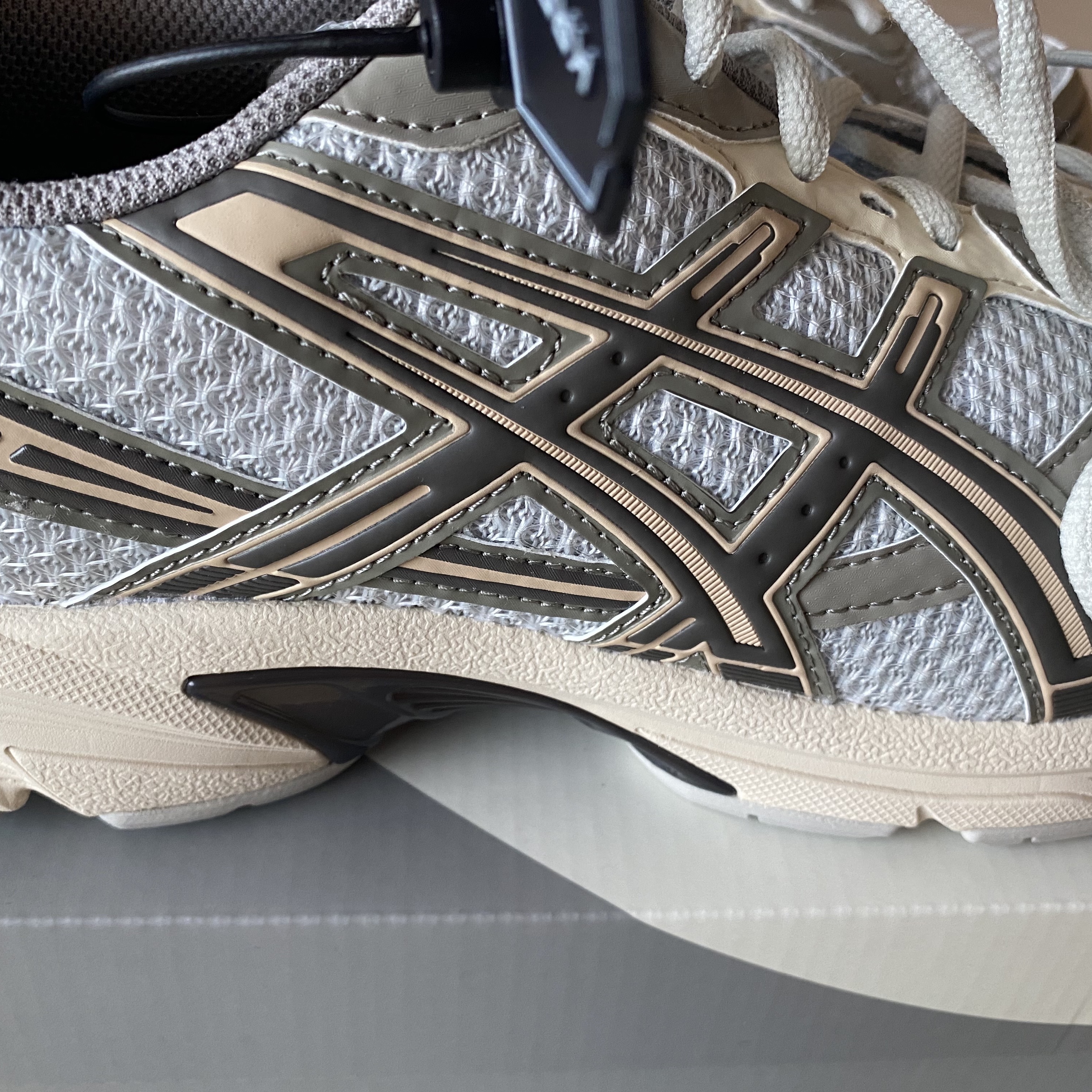 Asics x I4P Gel-1130 Glacier Grey Mink 착용 스타일
