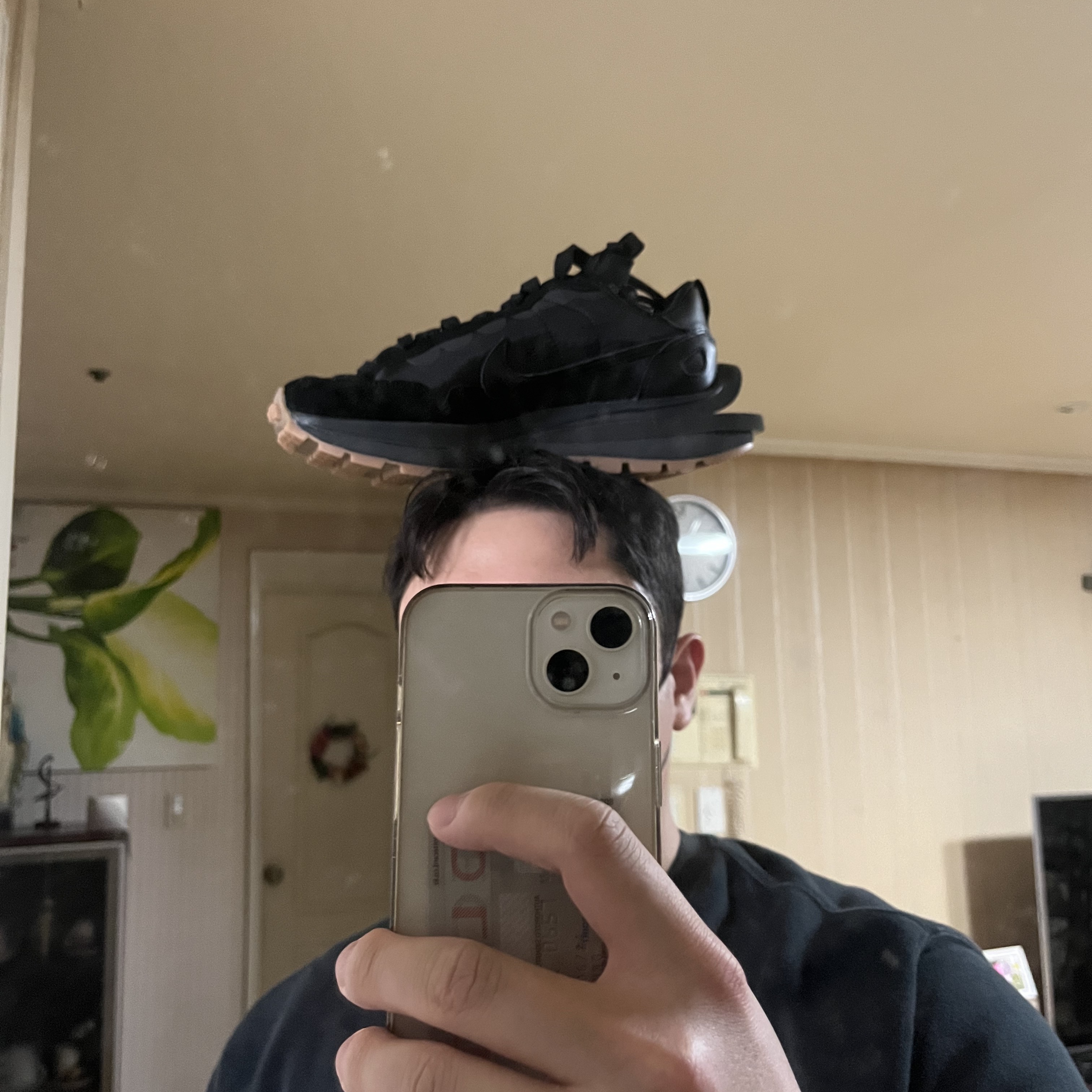 Nike x Sacai VaporWaffle Black and Gum 착용 스타일