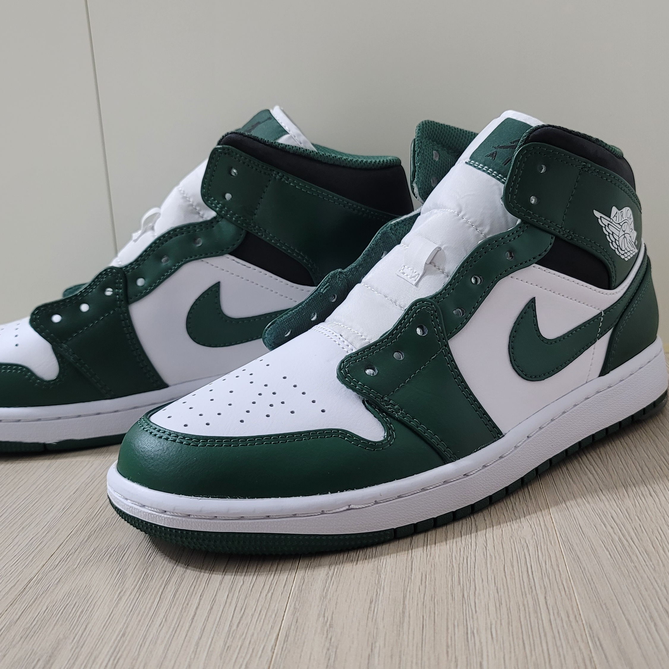 Jordan 1 Mid Sonics 2021 착용 스타일 - 3