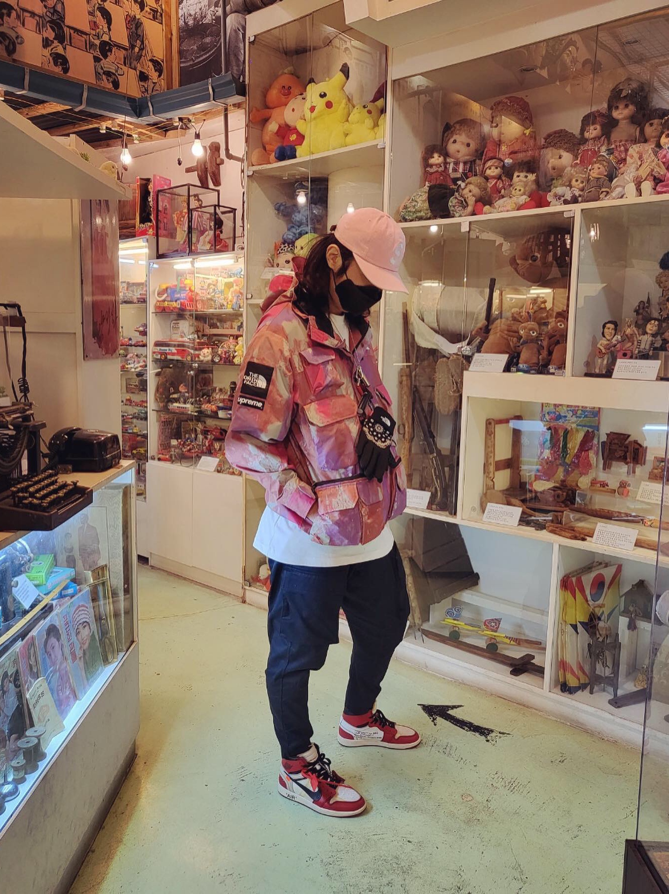 Supreme x The North Face Cargo Jacket Multi-Color - 20SS, Jordan 1 x Off-White Retro High Chicago The Ten 착용 스타일 - 1