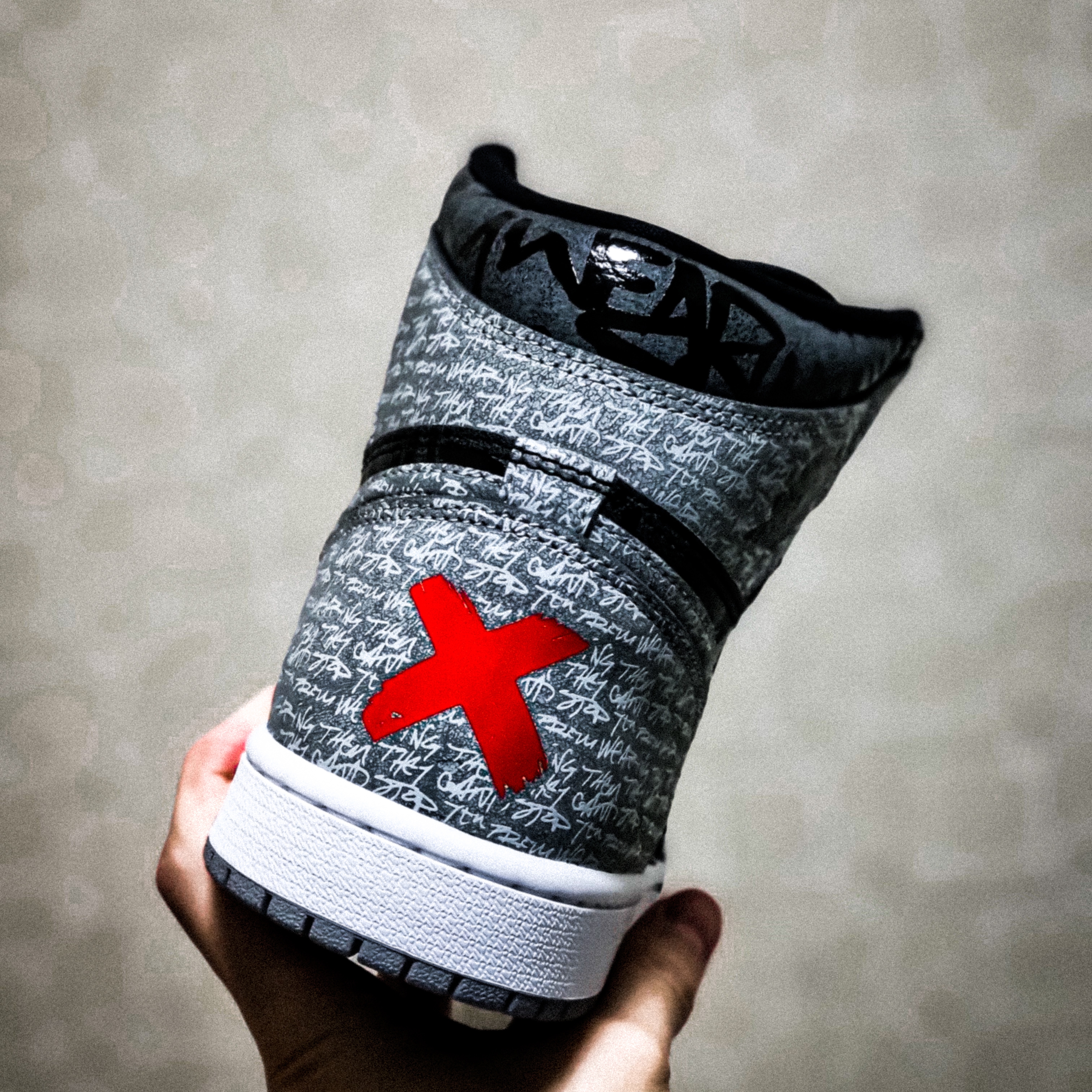 Jordan 1 Retro High OG Rebellionaire 착용 스타일 - 3