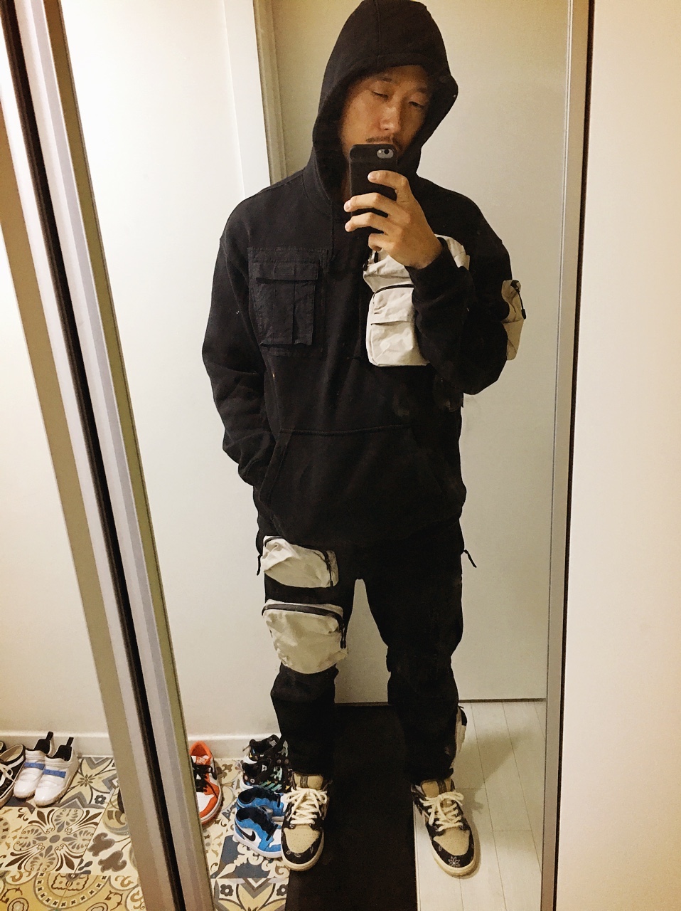 Nike x Travis Scott SB Dunk Low, Nike x Travis Scott NRG AG Utility Sweatpants Black 착용 스타일 - 2