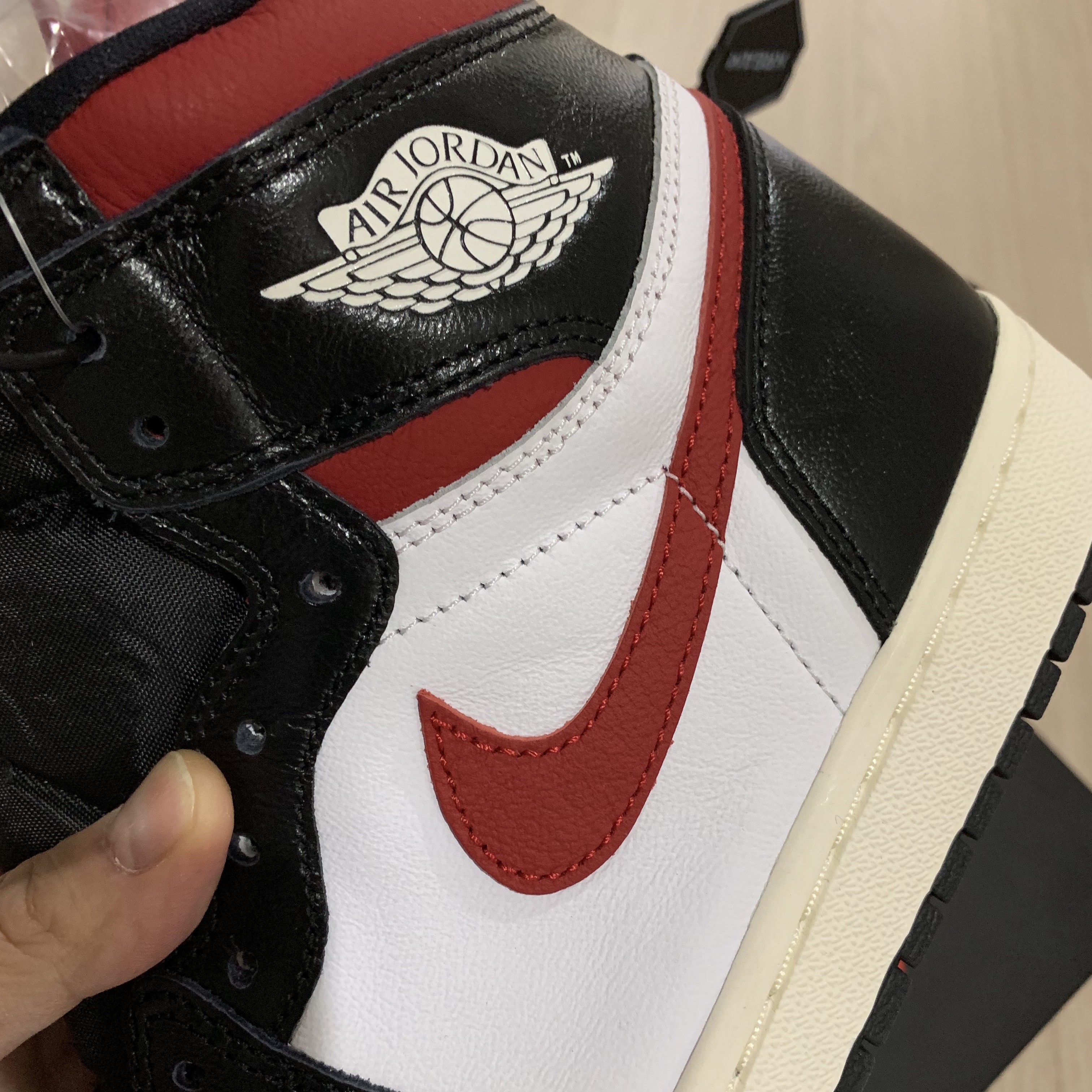 Jordan 1 Retro High OG Gym Red 착용 스타일 - 4