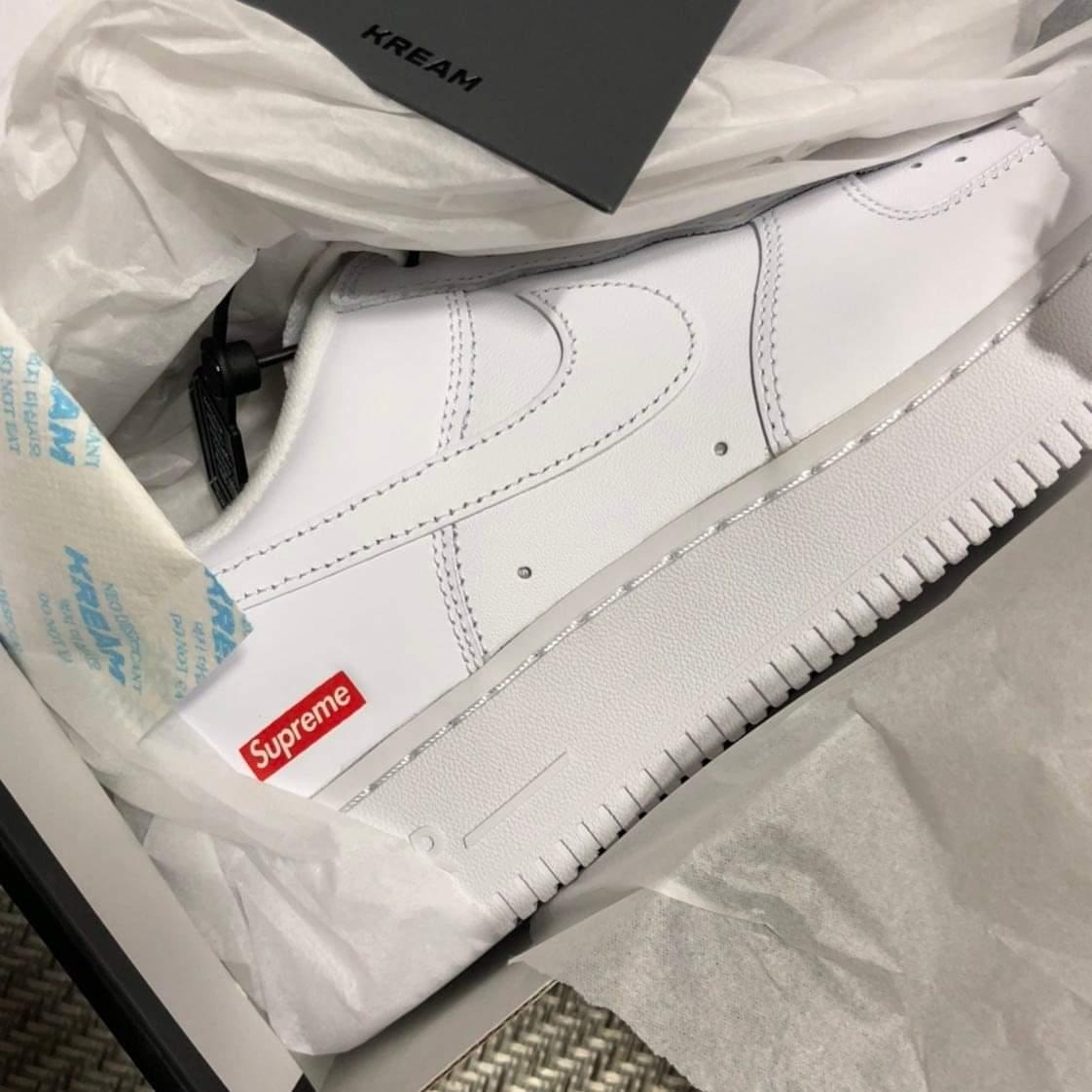 Nike x Supreme Air Force 1 Low White 착용 스타일 - 3