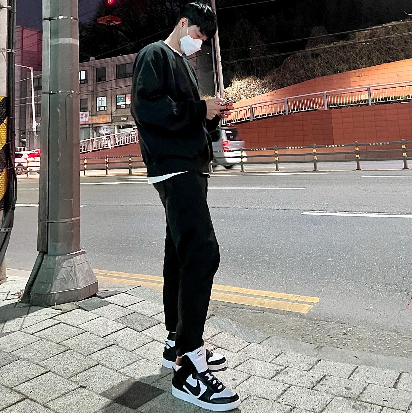 Nike x Ambush Dunk High Black, Essentials Sweatpants Dark Slate/Black 2020 착용 스타일 - 2