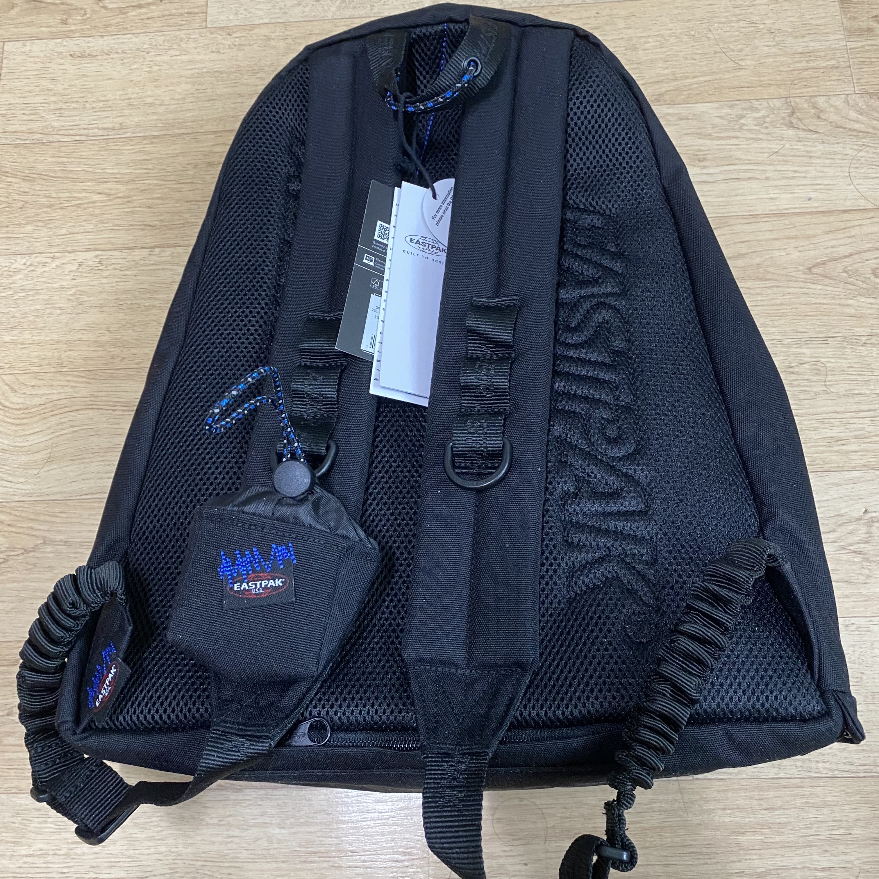 Ader Error x Eastpak Pak’r Backpack Black 착용 스타일 - 2