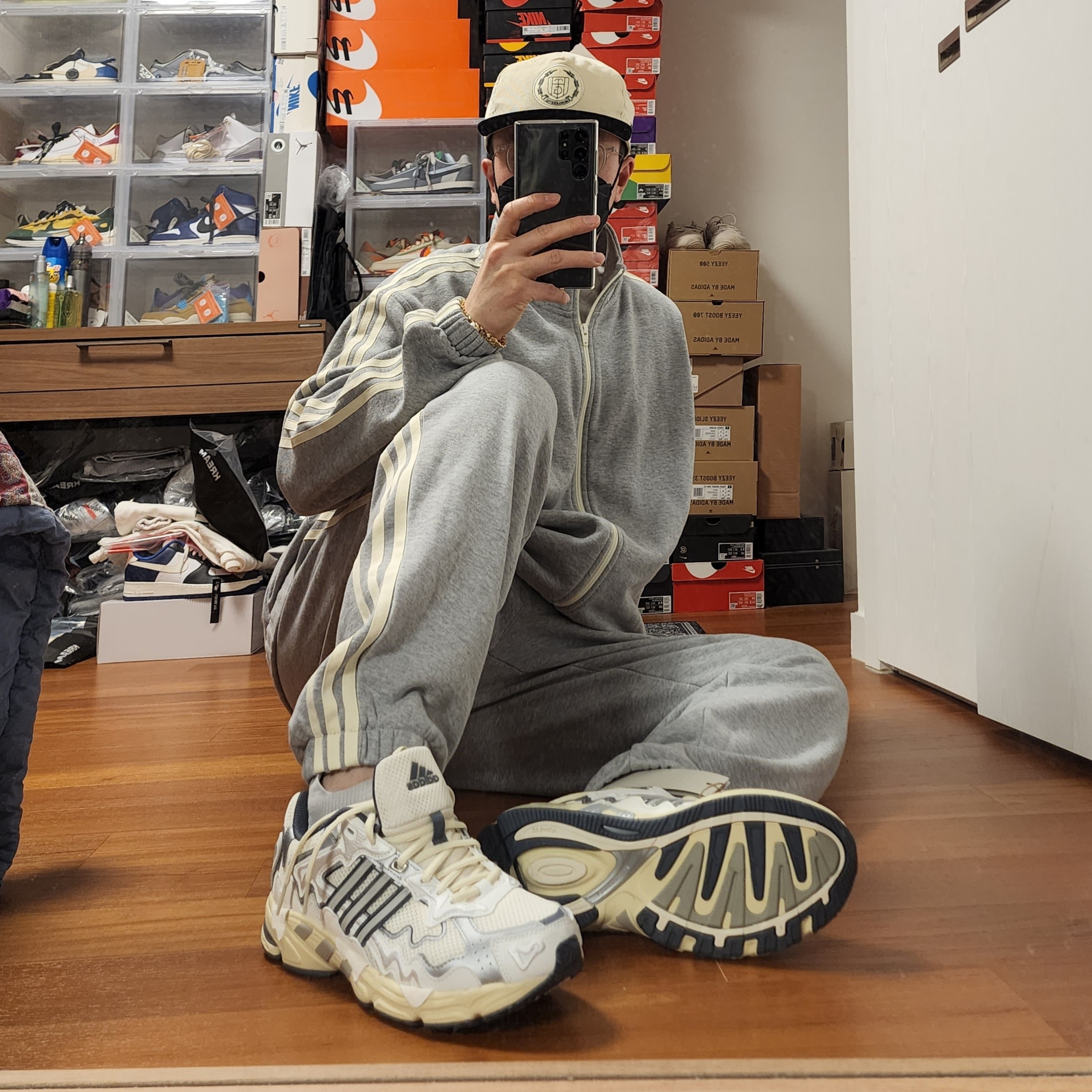 Jordan x Russell Westbrook Honor the Gift Cap, Adidas x Bad Bunny Response CL White Sand 착용 스타일 - 2