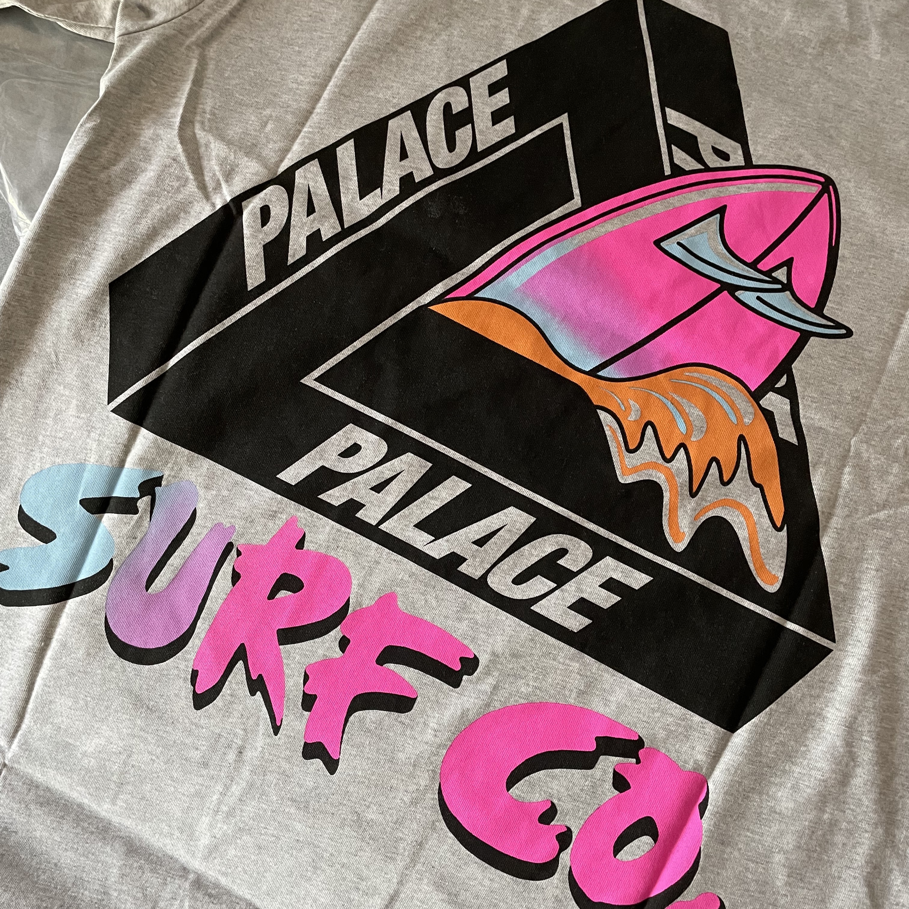 Palace Tri-Surf Co T-Shirt Grey Marl - 22SS 착용 스타일 - 1