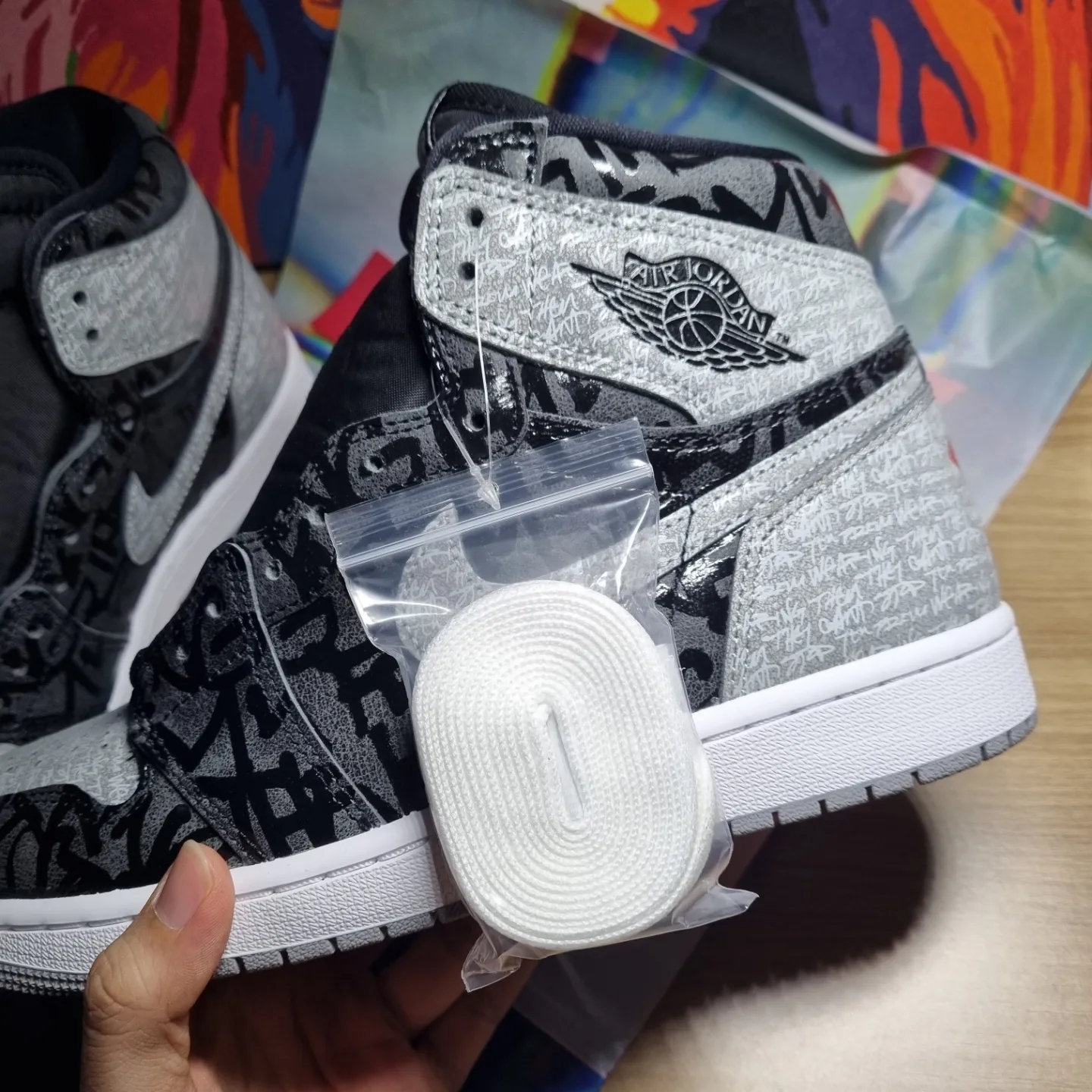 Jordan 1 Retro High OG Rebellionaire 착용 스타일 - 3