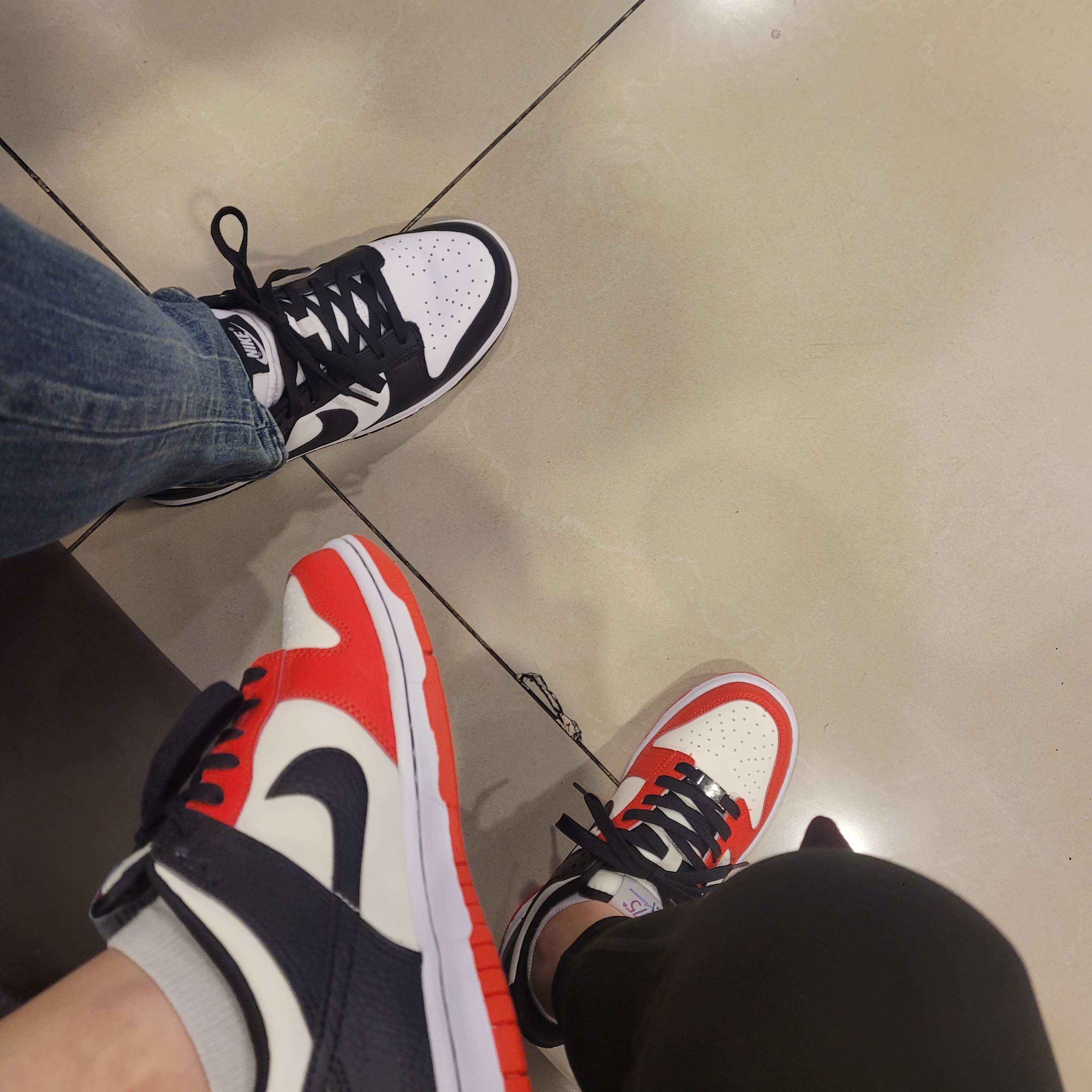 (GS) Nike x NBA Dunk Low Black and Chile Red, Nike Dunk Low Retro Black 착용 스타일 - 1