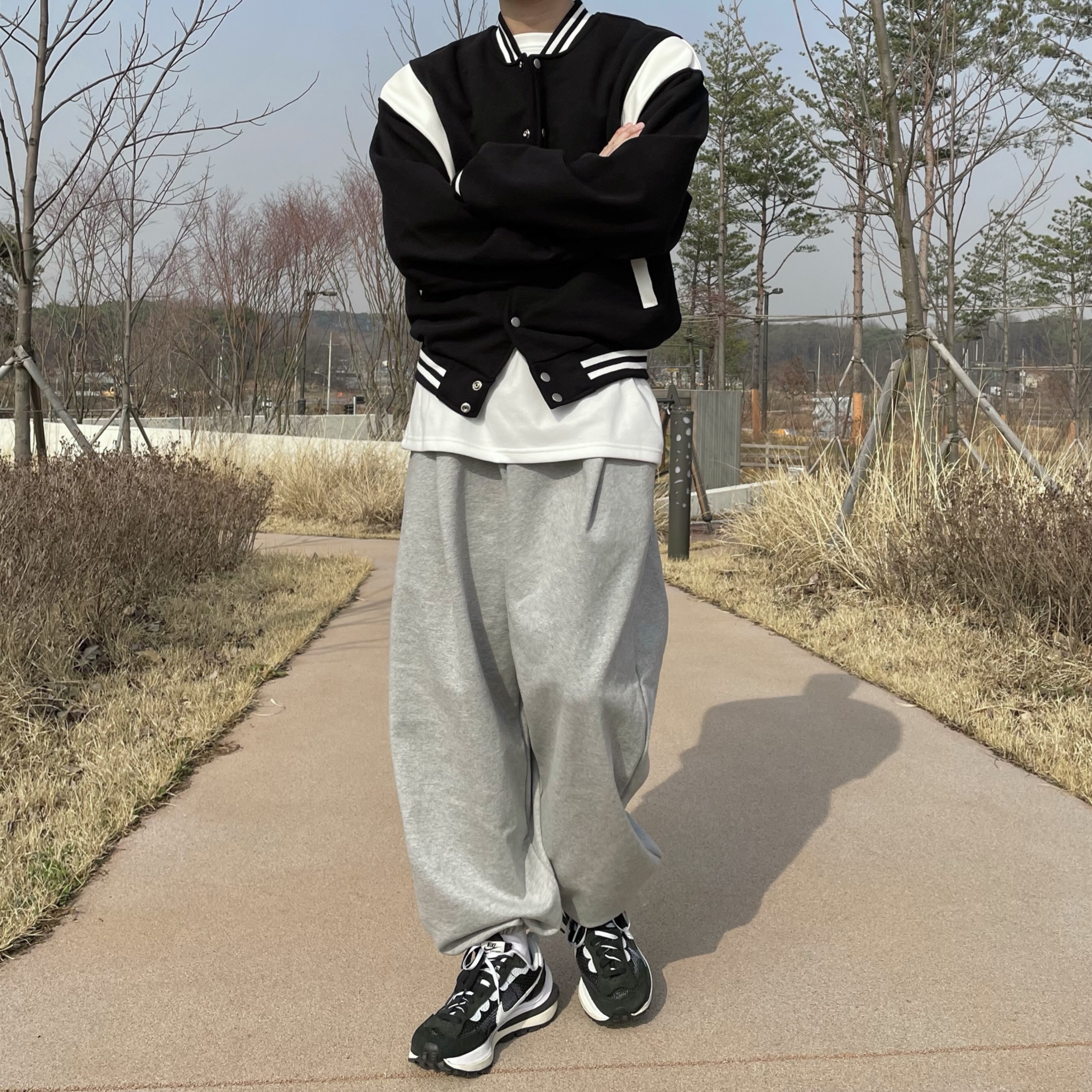Nike x Sacai VaporWaffle Black White 착용 스타일 - 3