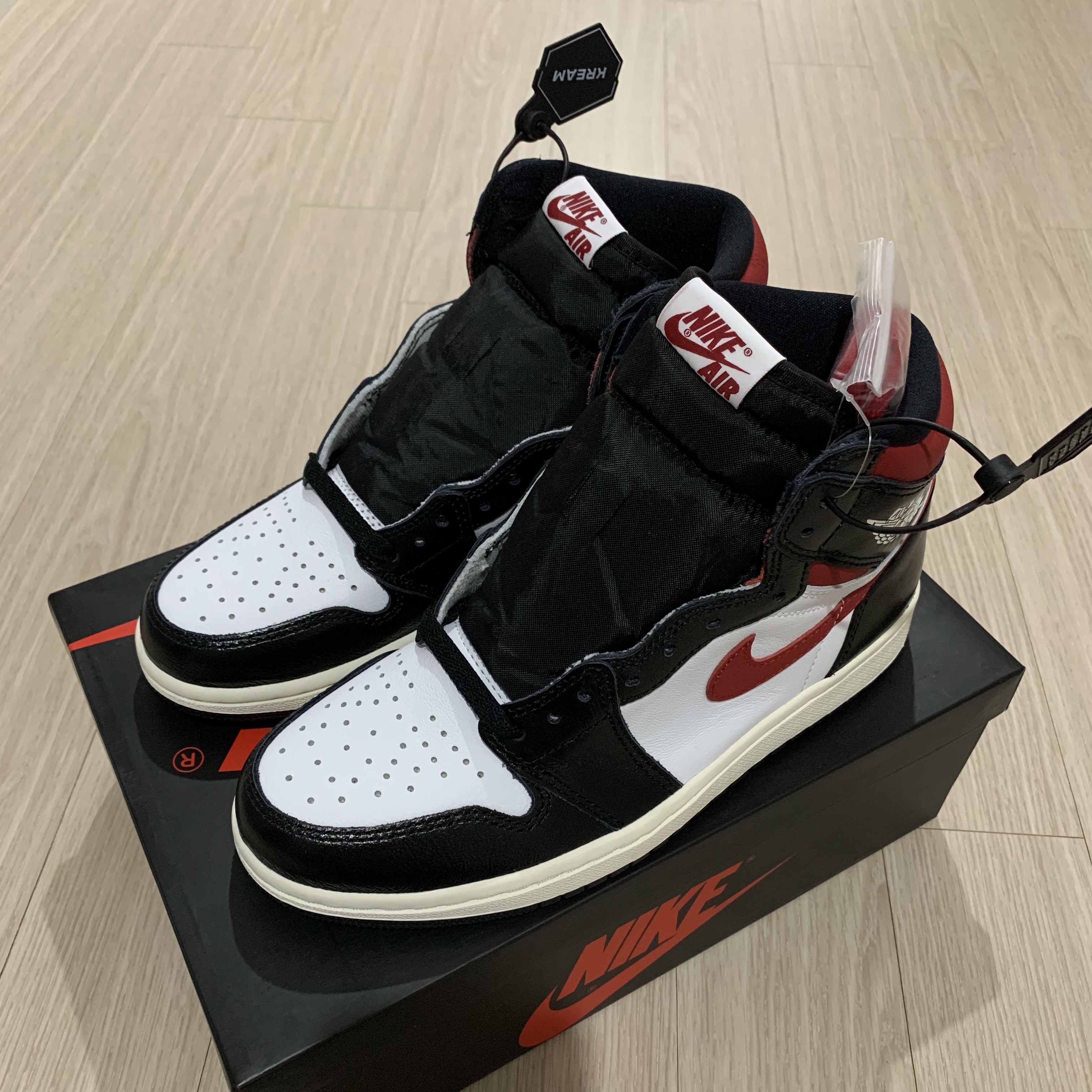 Jordan 1 Retro High OG Gym Red 착용 스타일 - 1