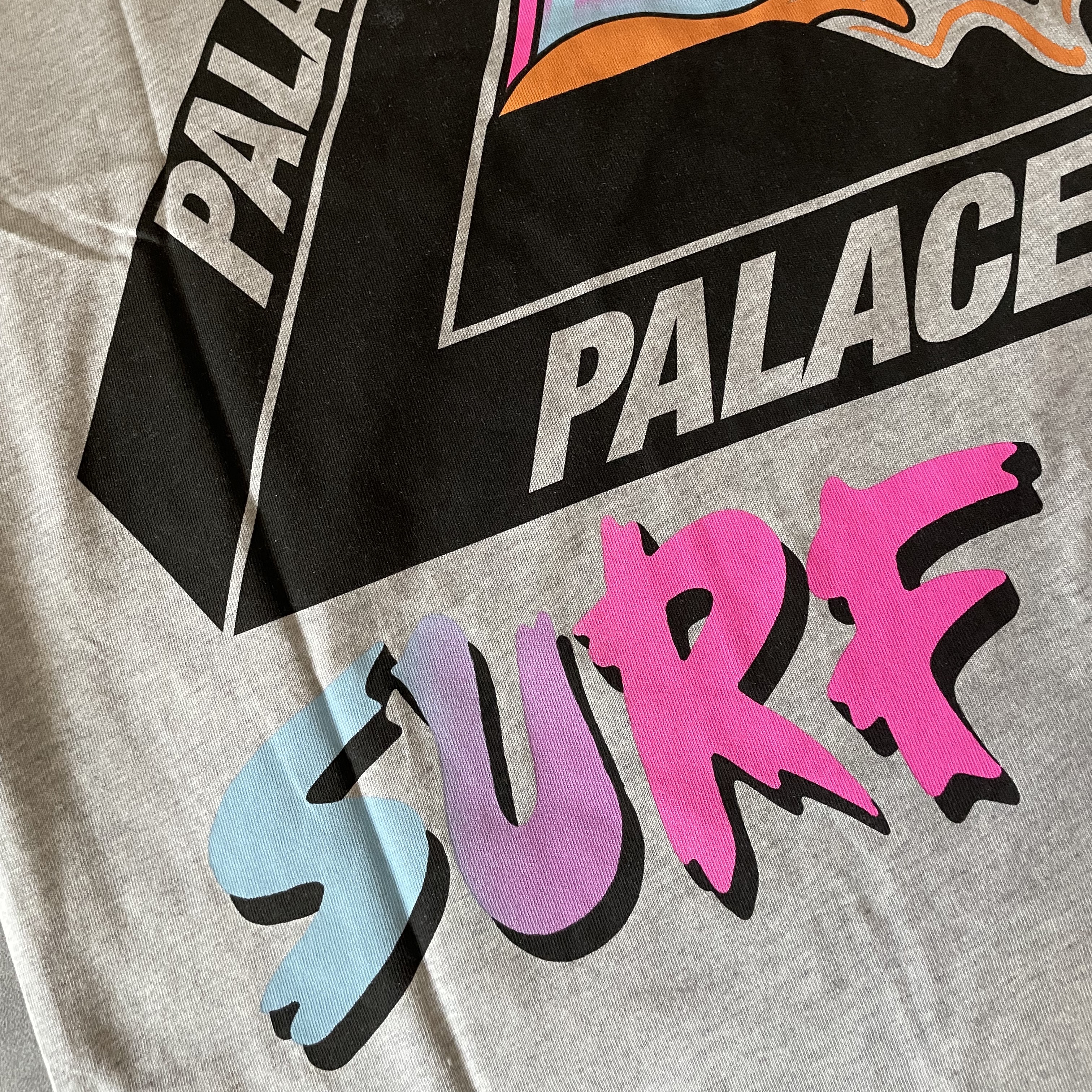 Palace Tri-Surf Co T-Shirt Grey Marl - 22SS 착용 스타일 - 2