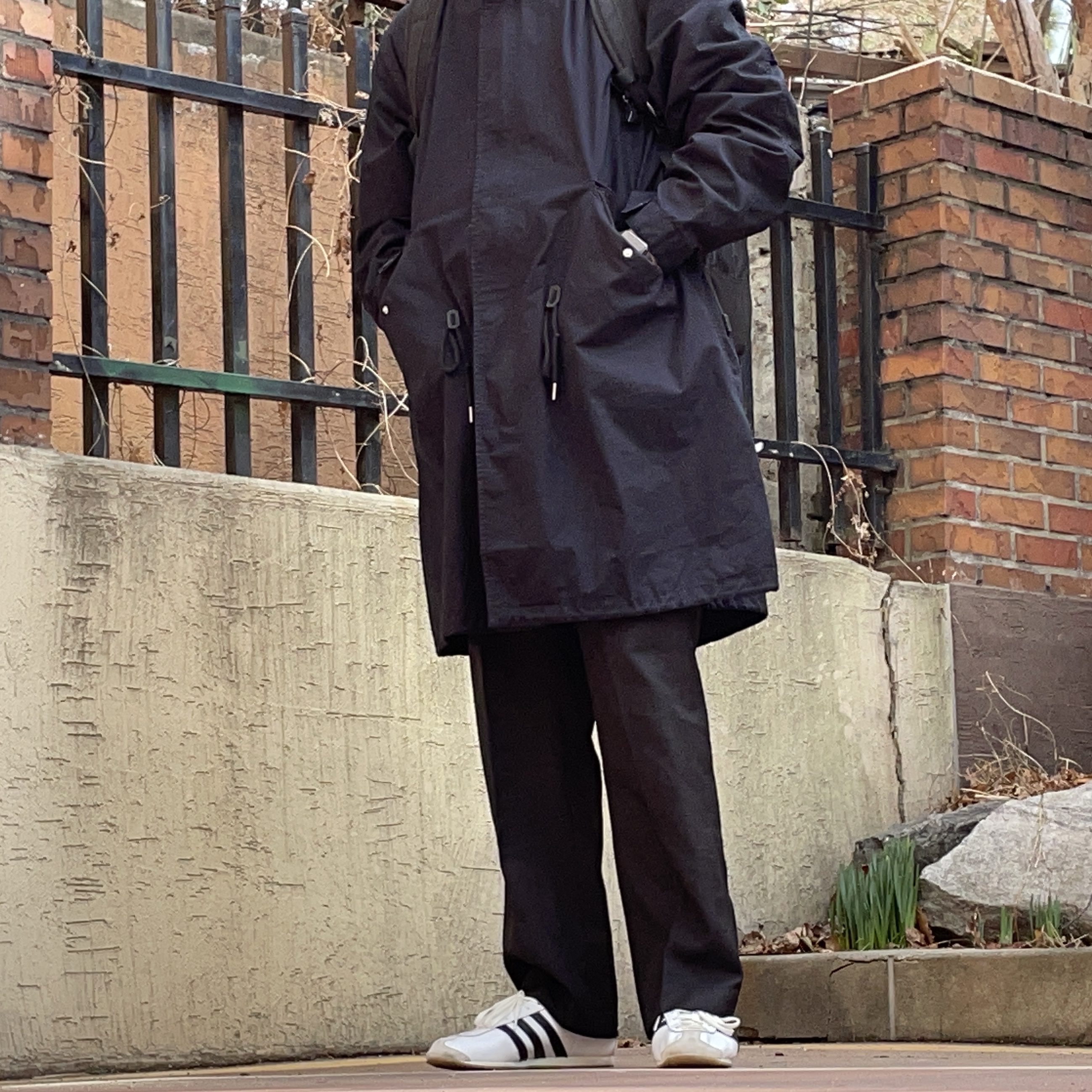 Adidas Spezial Training 76 Cloud White Core Black 착용 스타일