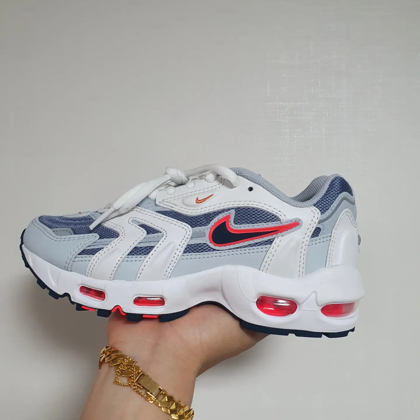 (W) Nike Air Max 96 II Ashen Slate 착용 스타일 - 1