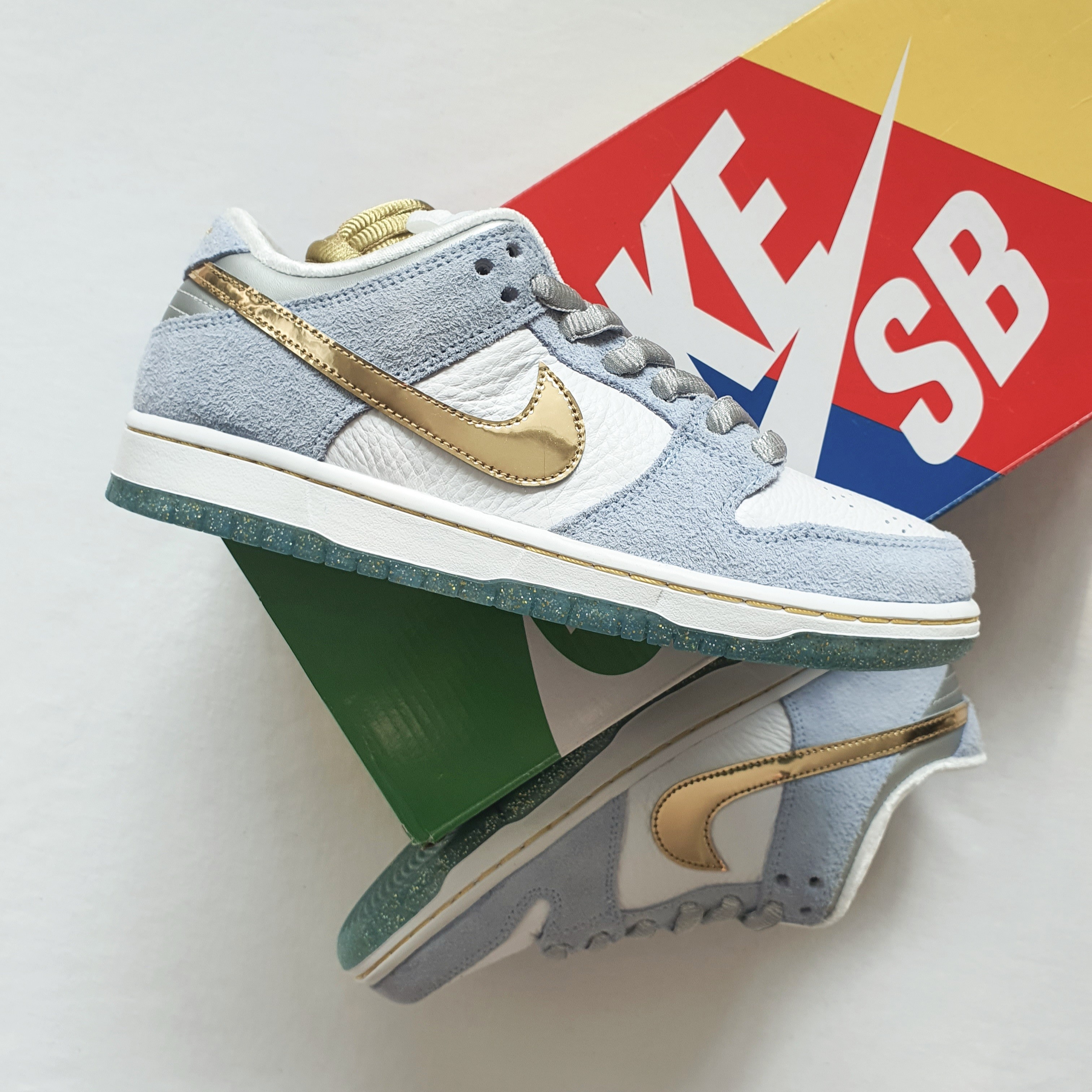 Nike x Sean Cliver SB Dunk Low Holiday Special 착용 스타일 - 1