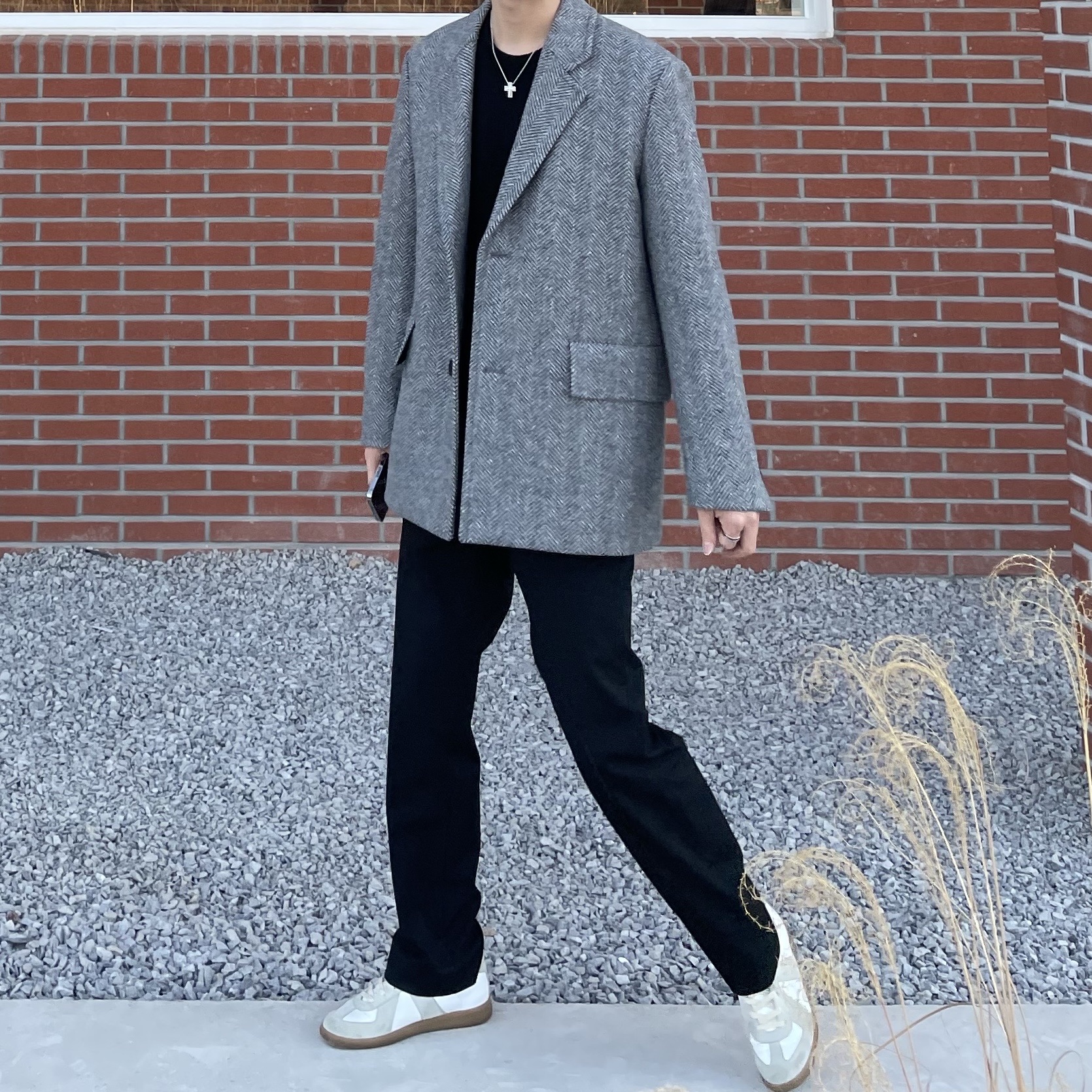 Maison Margiela Calfskin Replica Sneakers, AMI de Coeur Oversize Intarsia Sweater Black - 21FW 착용 스타일