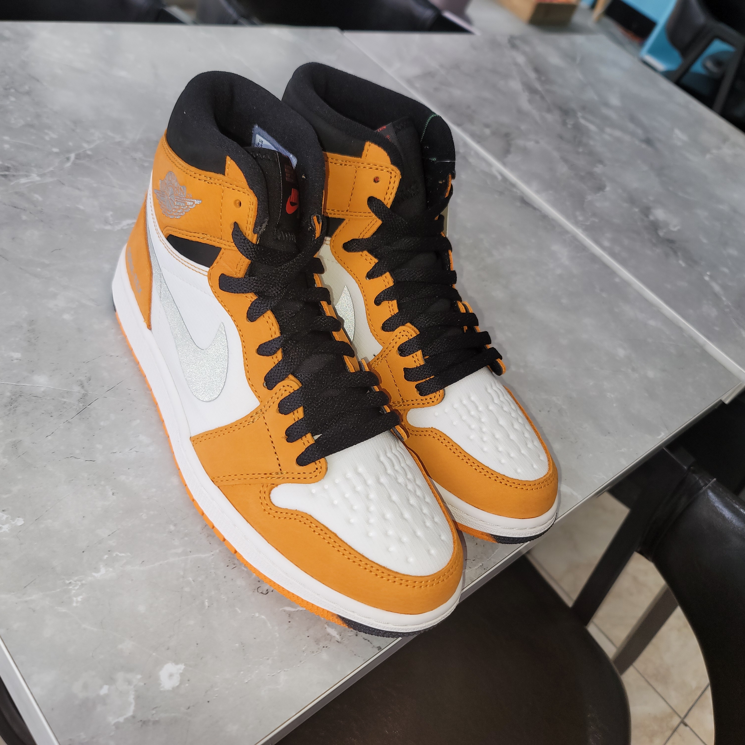 Jordan 1 Element Gore-Tex Light Curry 착용 스타일 - 2