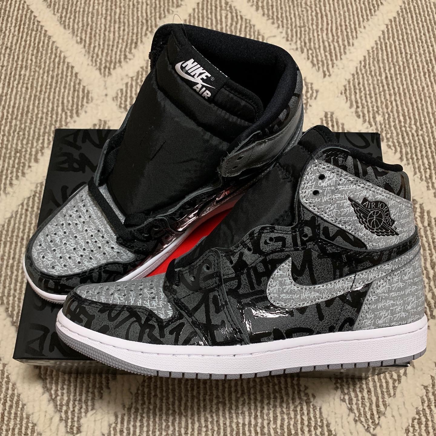 Jordan 1 Retro High OG Rebellionaire 착용 스타일 - 4