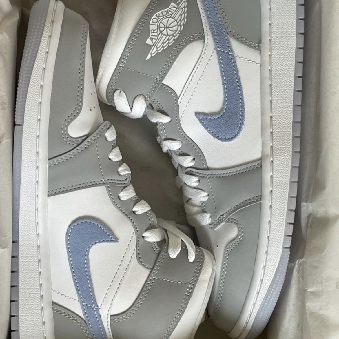 (W) Jordan 1 Mid Wolf Grey 착용 스타일