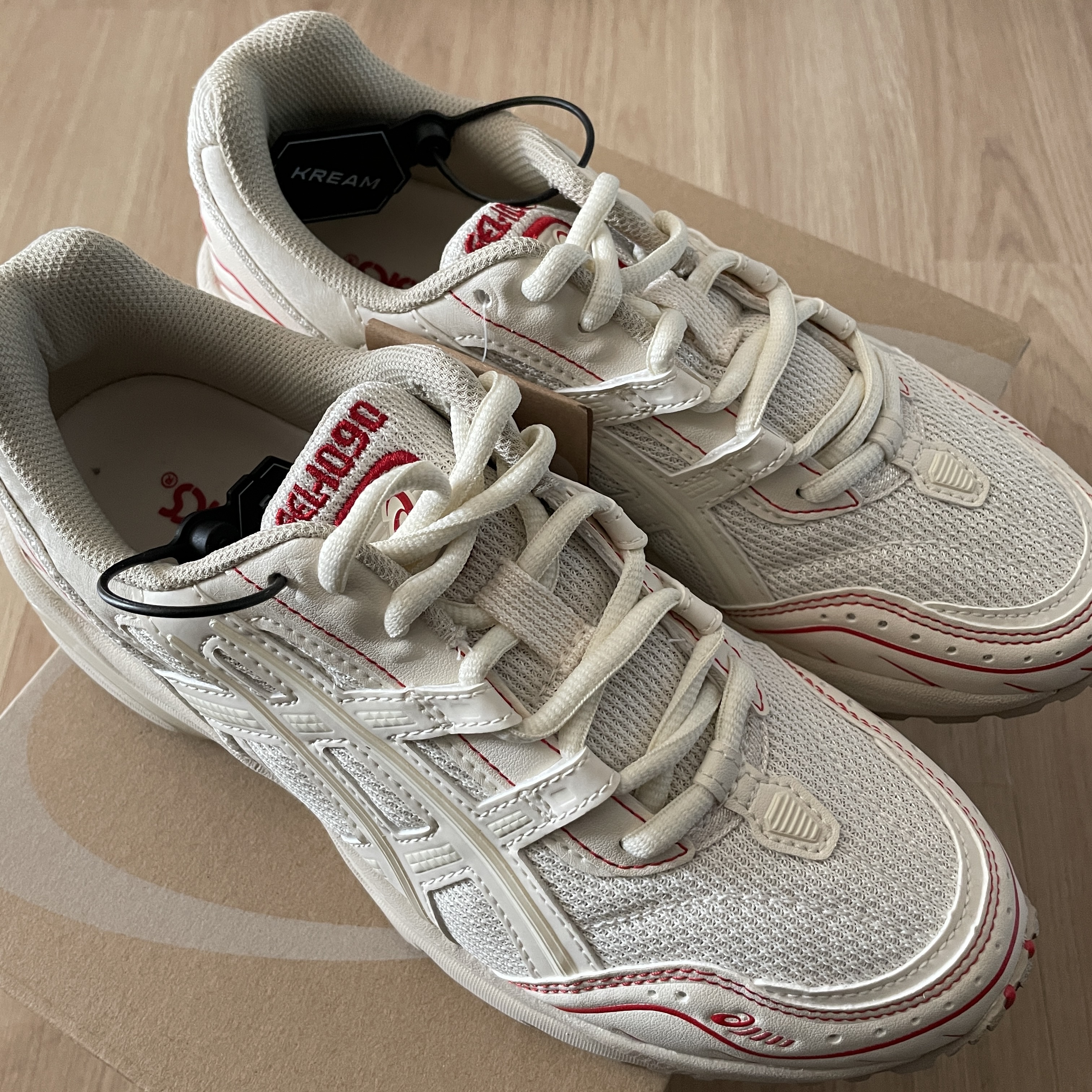 Asics Gel-1090 Birch 착용 스타일 - 1