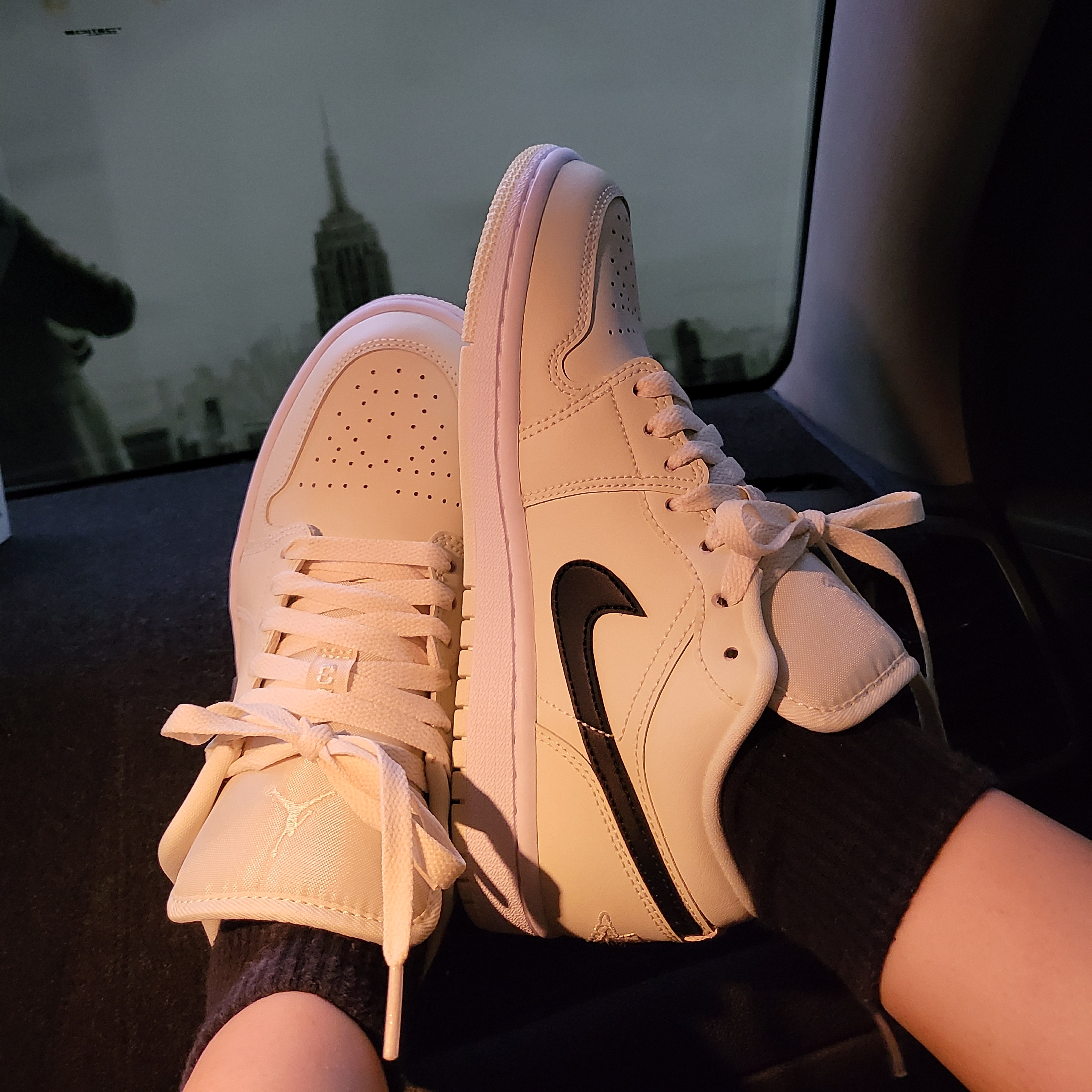 (W) Jordan 1 Low Coconut Milk 착용 스타일