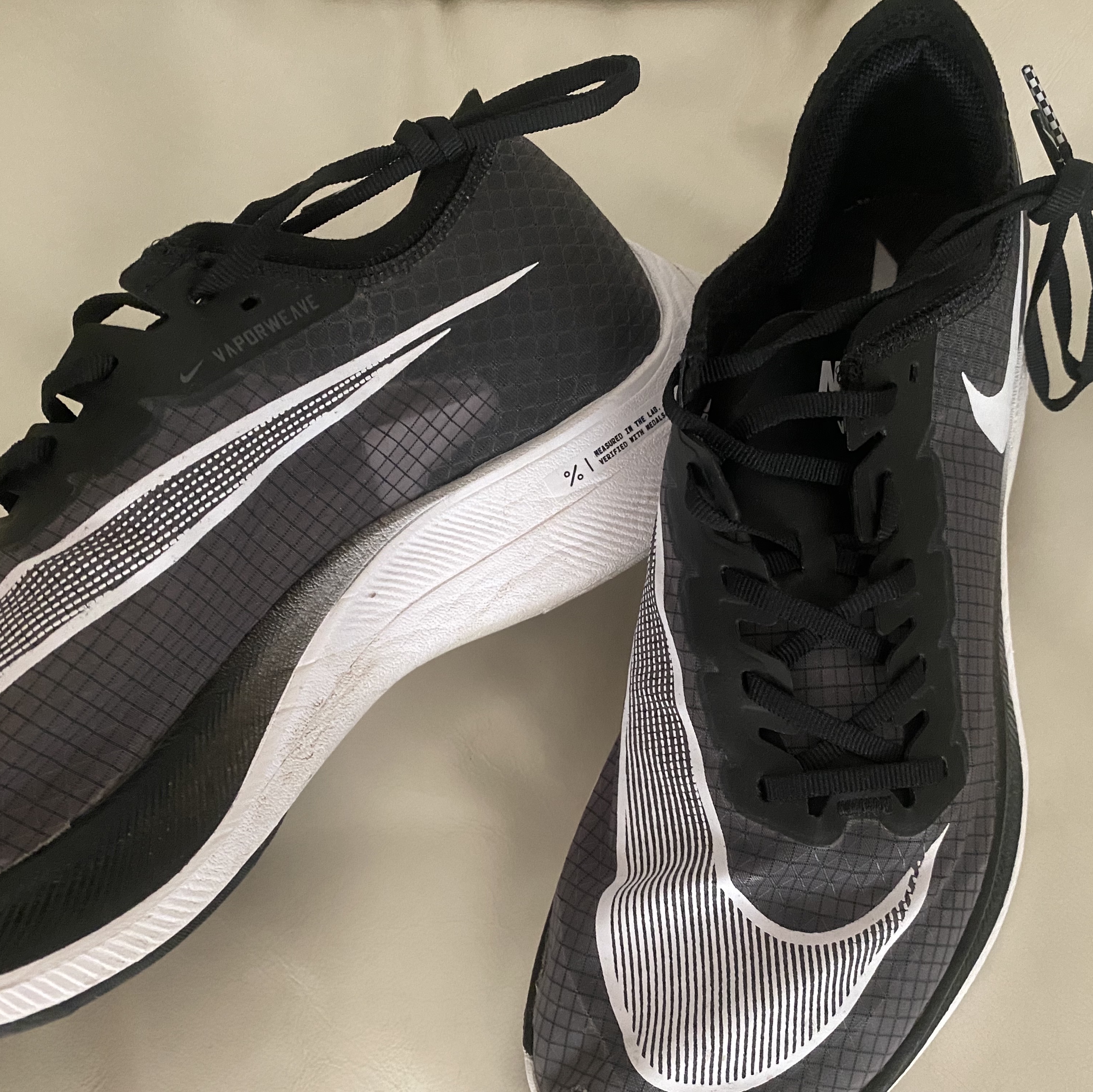 Nike ZoomX VaporFly Next% Black 착용 스타일 - 2
