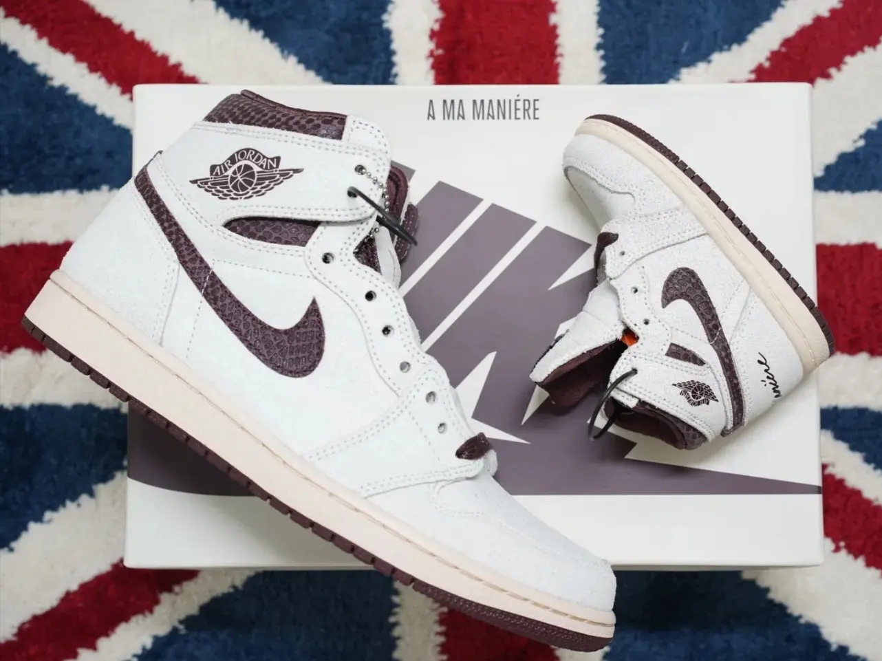 Jordan 1 x A Ma Maniere Retro High OG SP Sail and Burgundy, (TD) Jordan 1 x A Ma Maniere Retro High OG SP Burgundy and Sail 착용 스타일 - 2