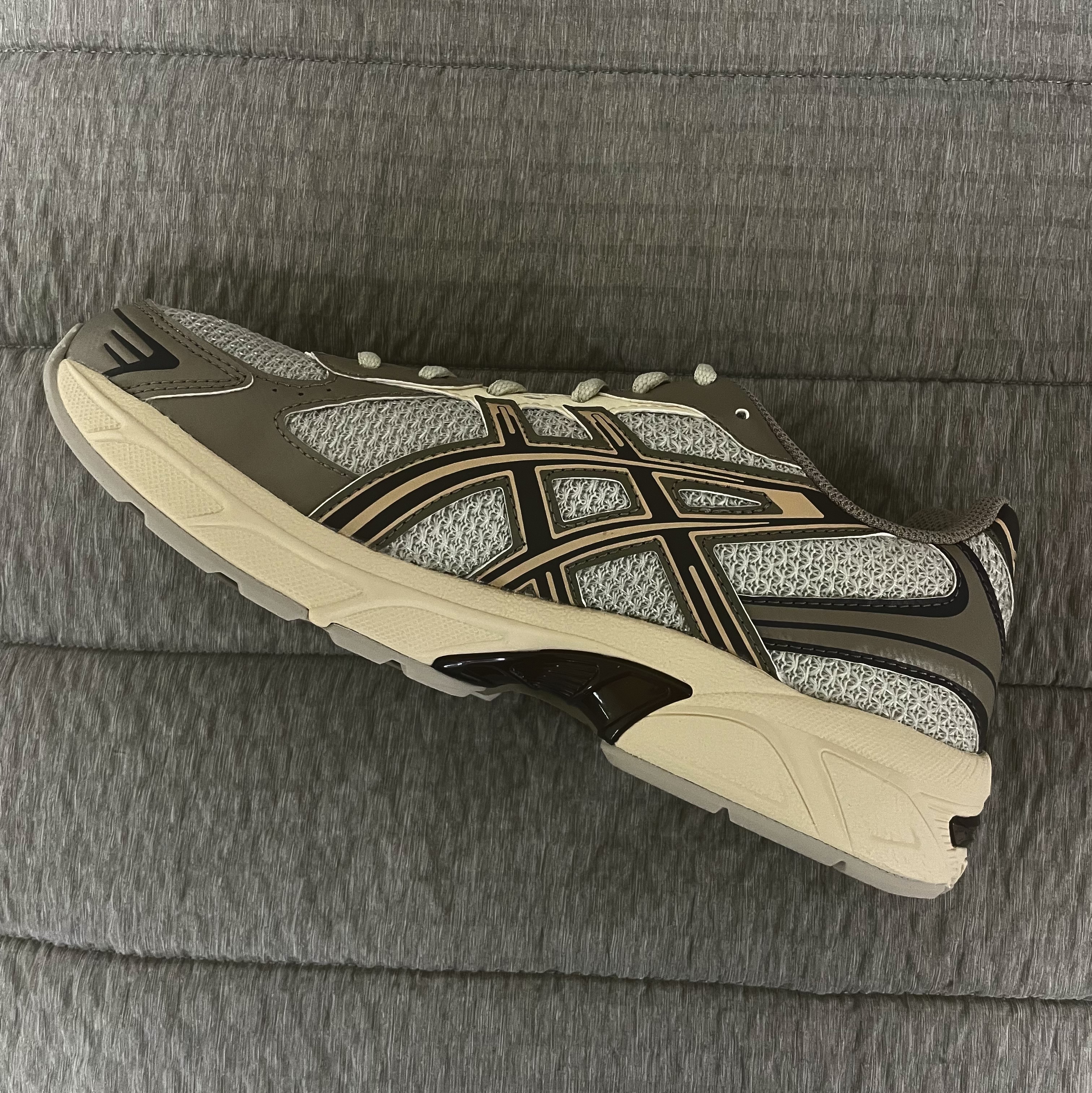 Asics x I4P Gel-1130 Glacier Grey Mink 착용 스타일
