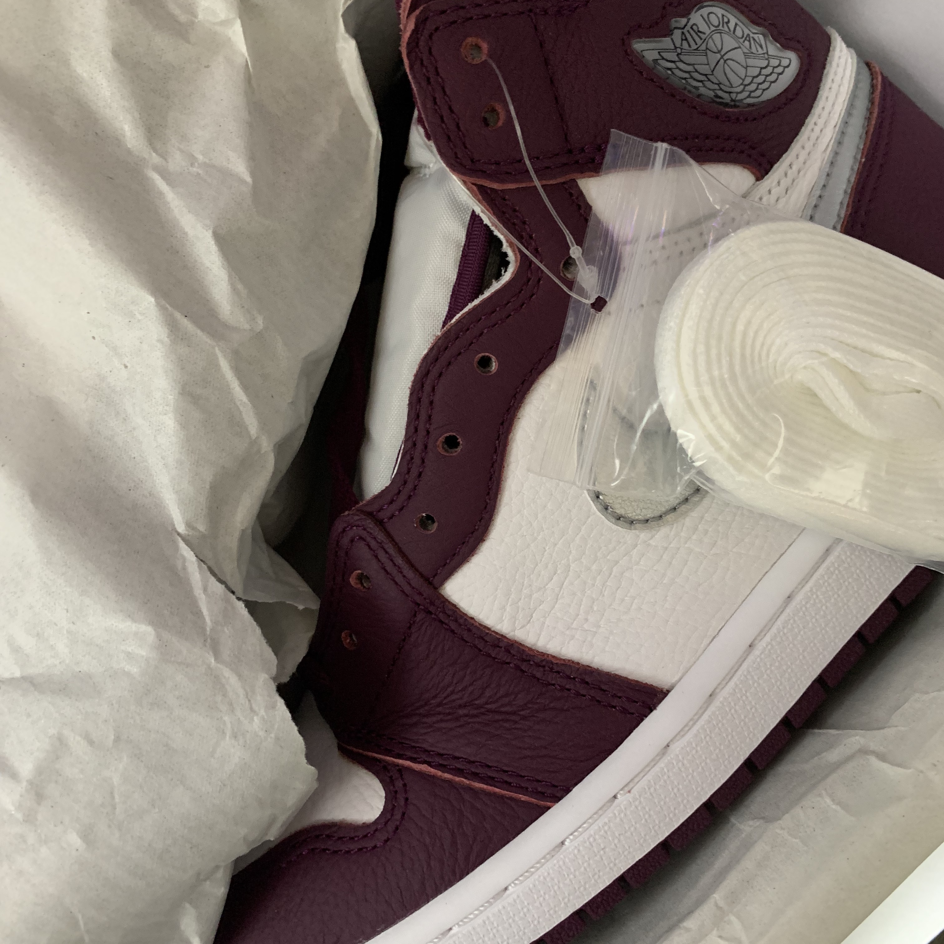 Jordan 1 Retro High OG Bordeaux 착용 스타일