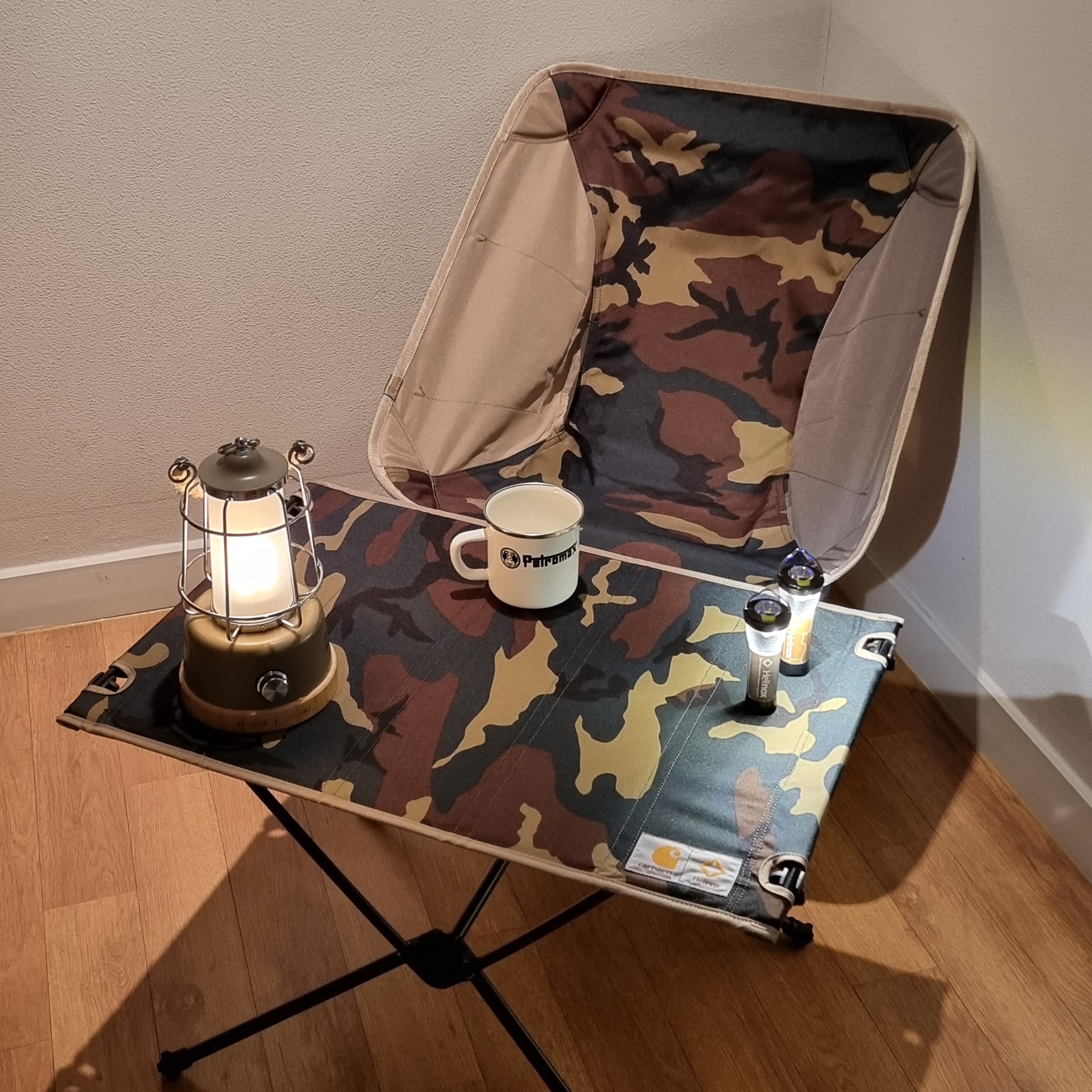 Helinox x Carhartt WIP Valiant 4 Table One, Helinox x Carhartt WIP Valiant 4 Tactical Chair 착용 스타일