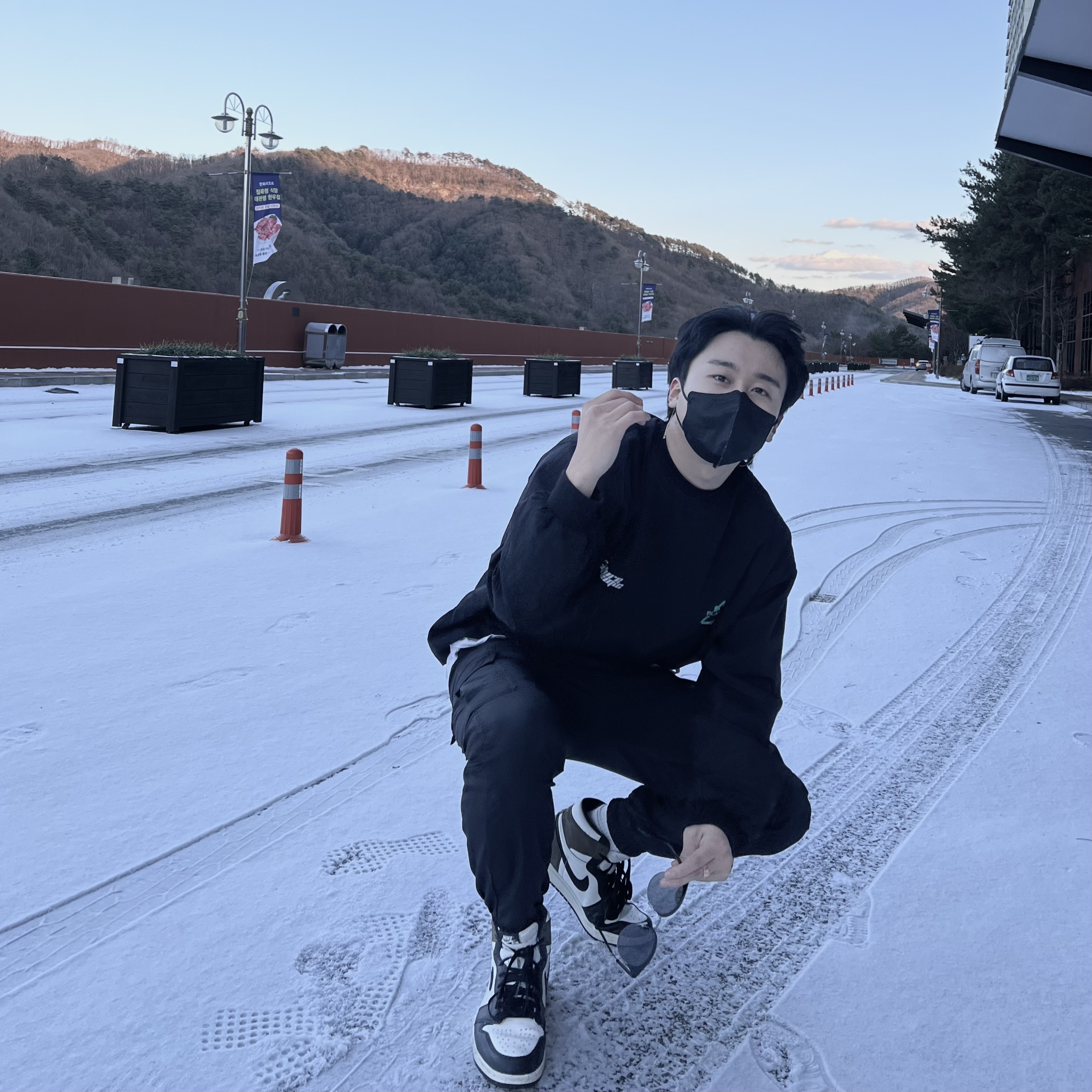 Jordan 1 Retro High OG Black Mocha 착용 스타일